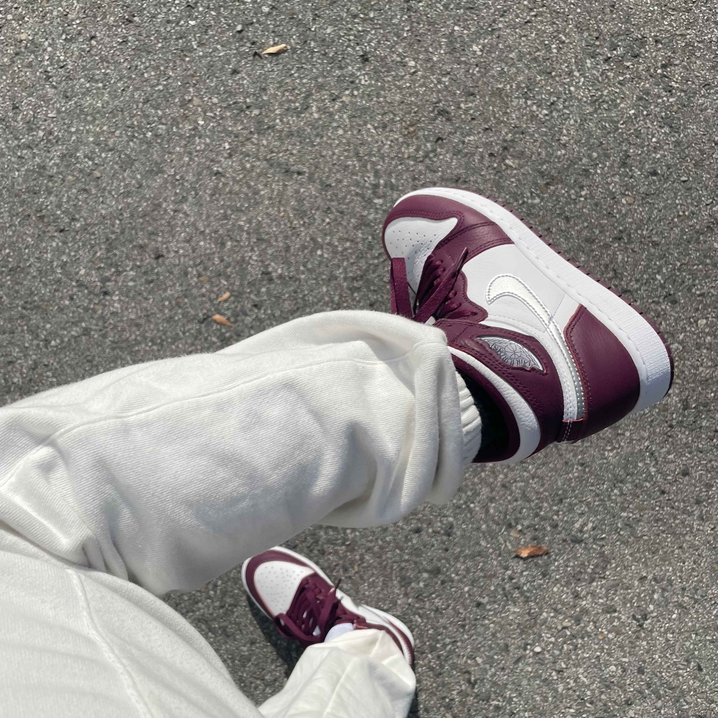 (GS) Jordan 1 Retro High OG Bordeaux 착용 스타일
