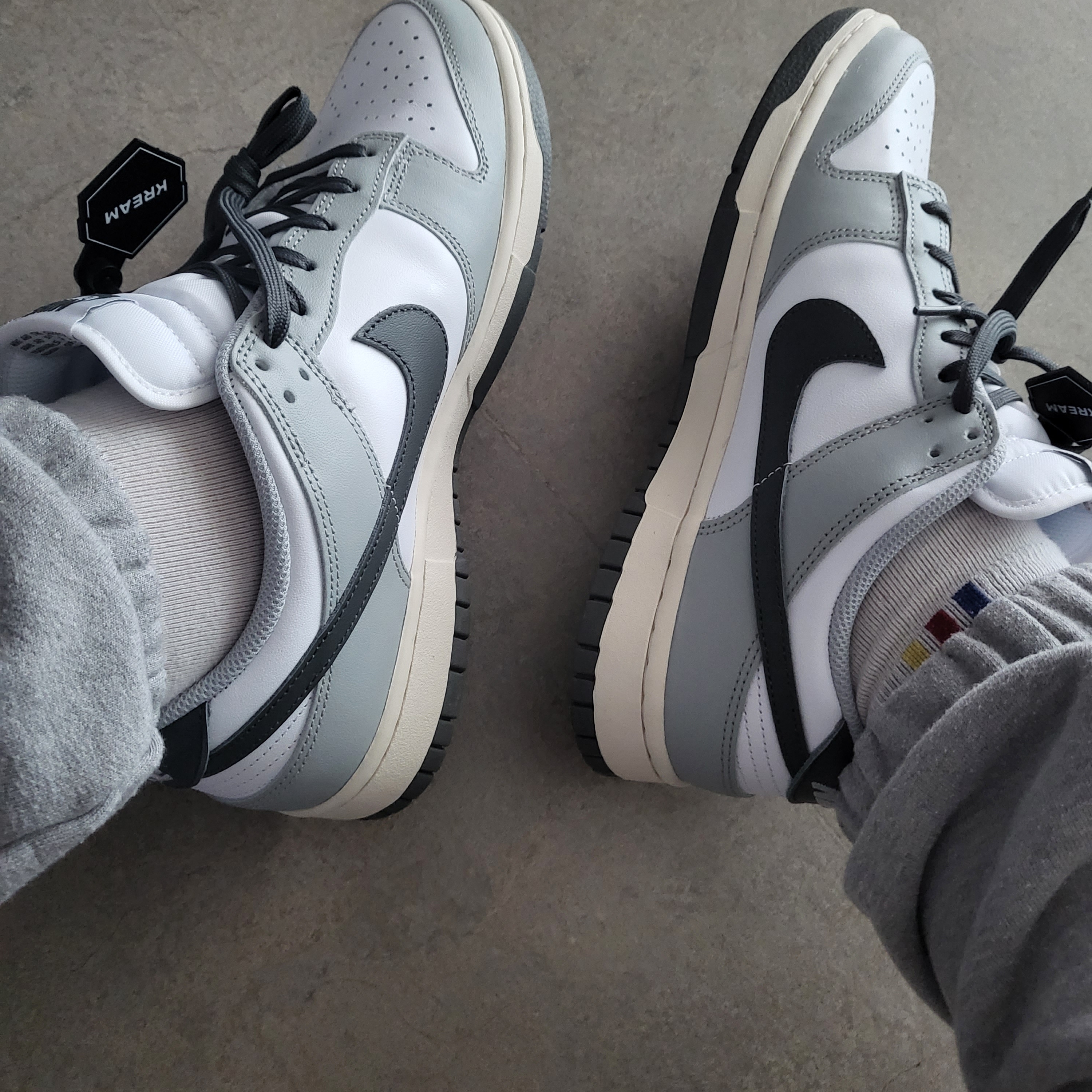(W) Nike Dunk Low Light Smoke Grey 착용 스타일