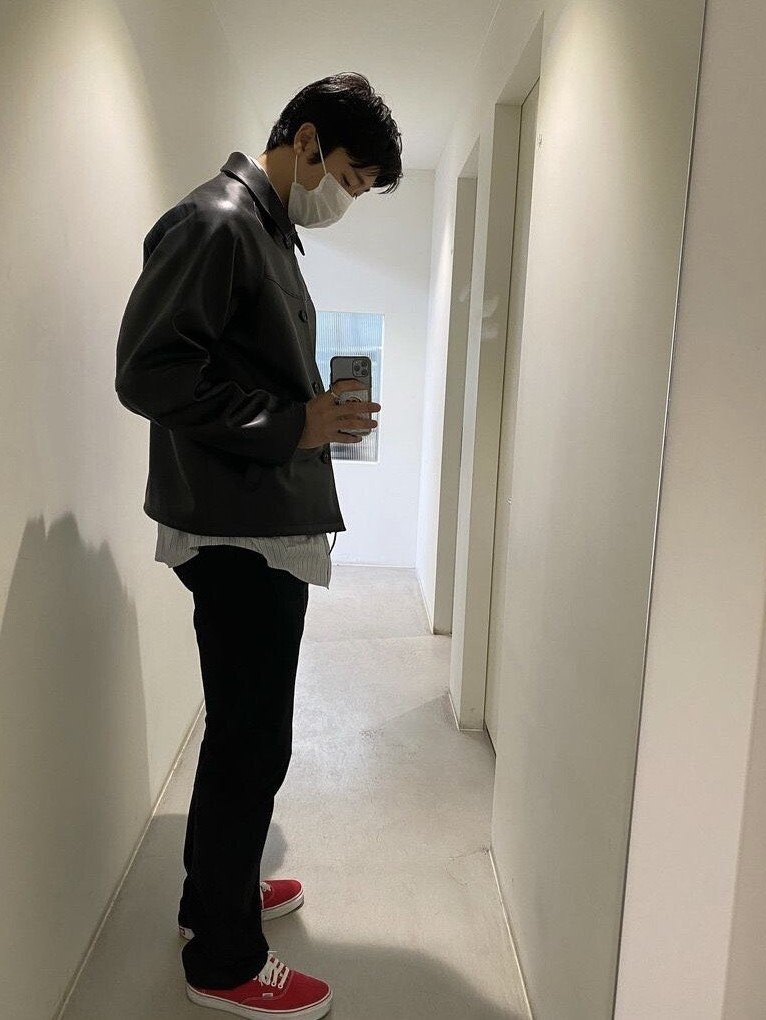 Vans Vault OG Authentic LX Red 착용 스타일