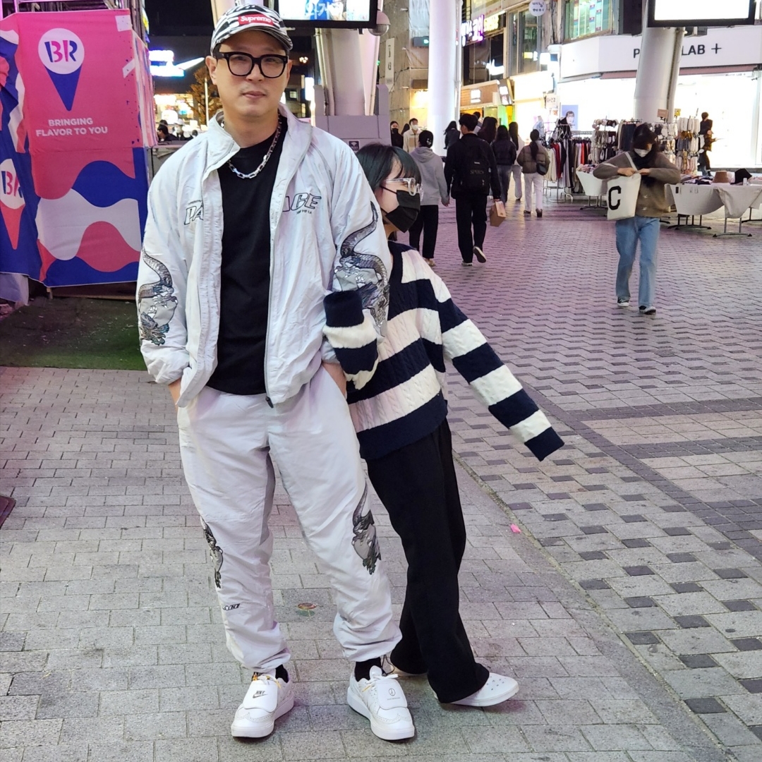 Palace Enter The Dragon Jacket Light Grey - 20FW, Palace Enter The Dragon Joggers Light Grey - 20FW 착용 스타일 - 2