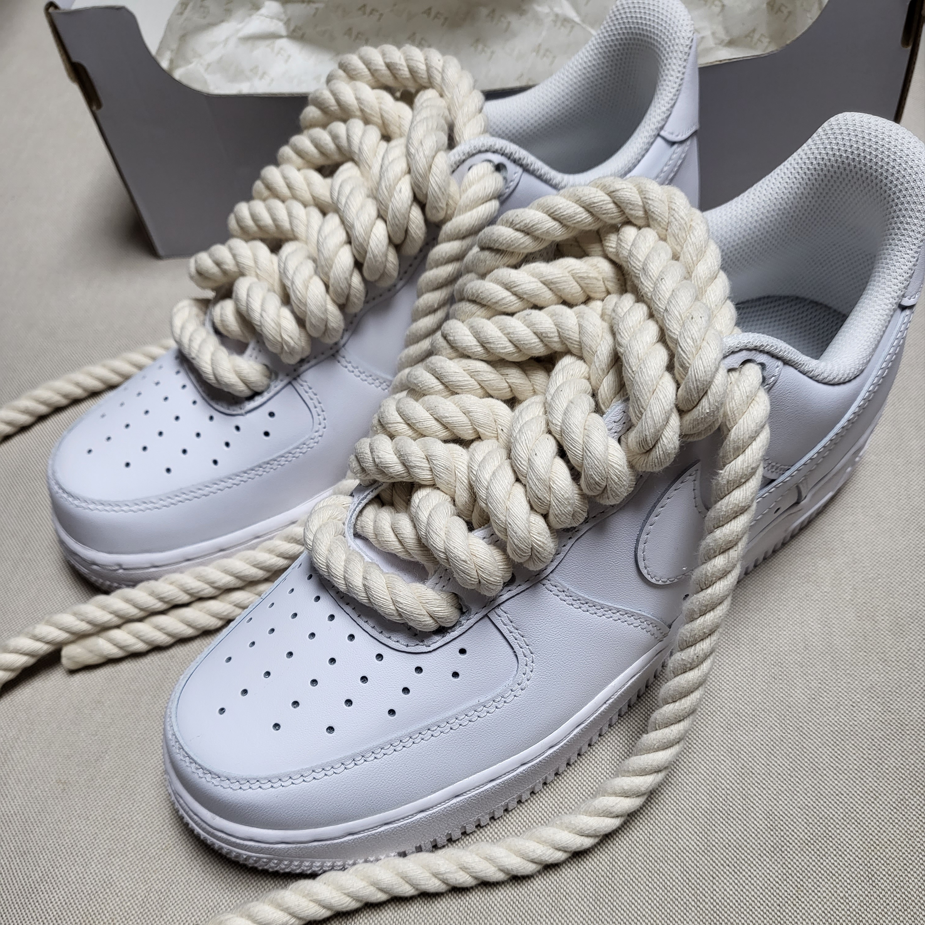 Nike Air Force 1 '07 Low White 착용 스타일
