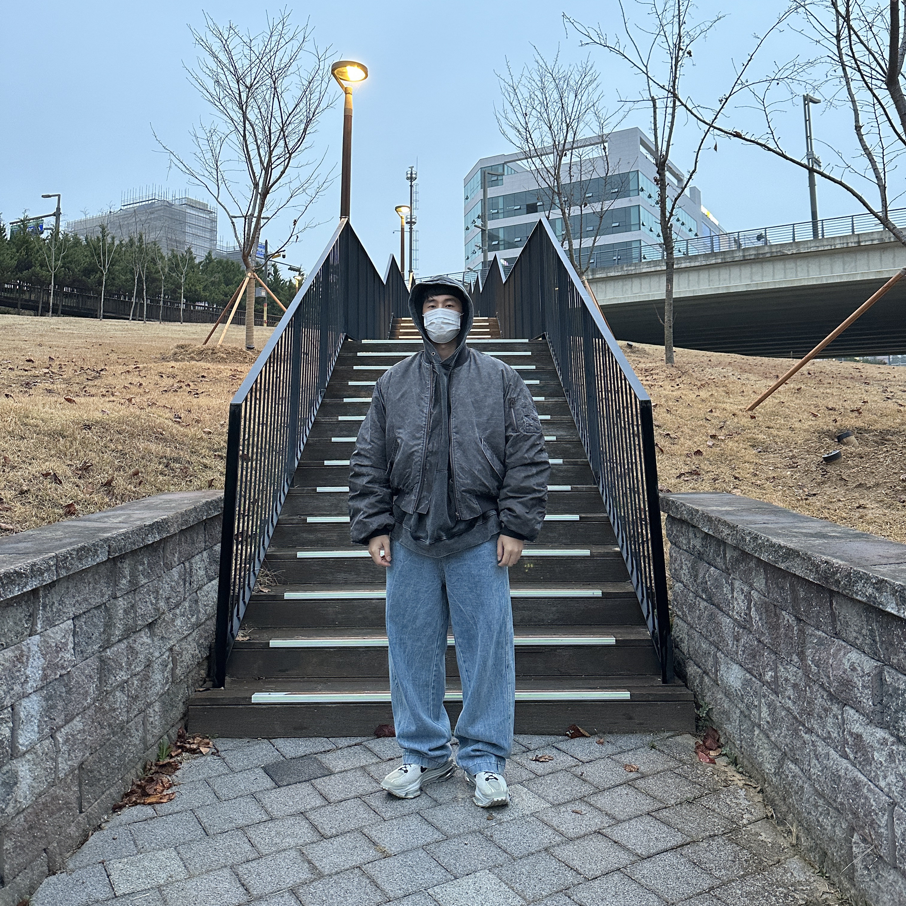 Nike x Matthew M Williams Zoom 004 Stone 착용 스타일 - 5