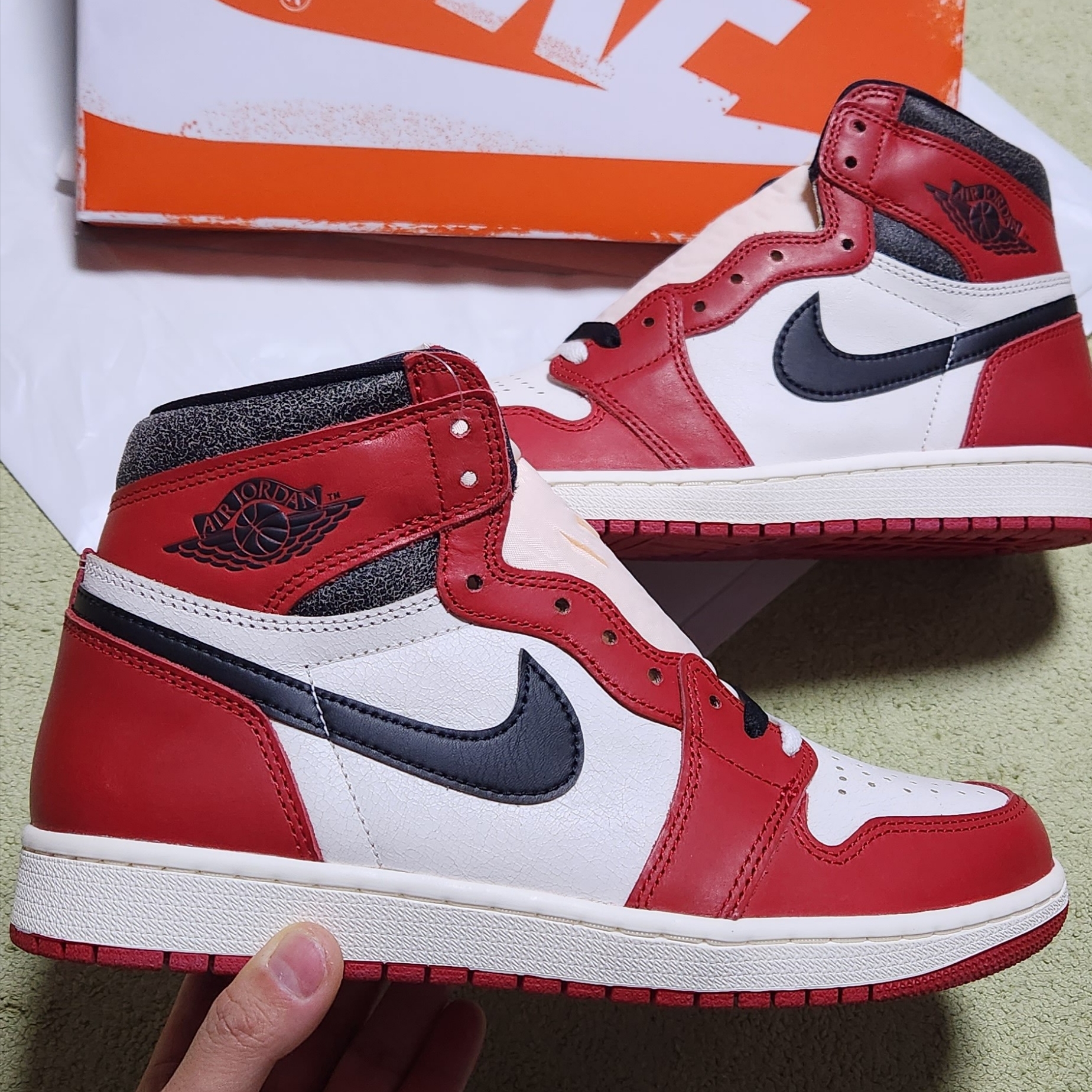 Jordan 1 Retro High OG Chicago 2022 착용 스타일 - 4