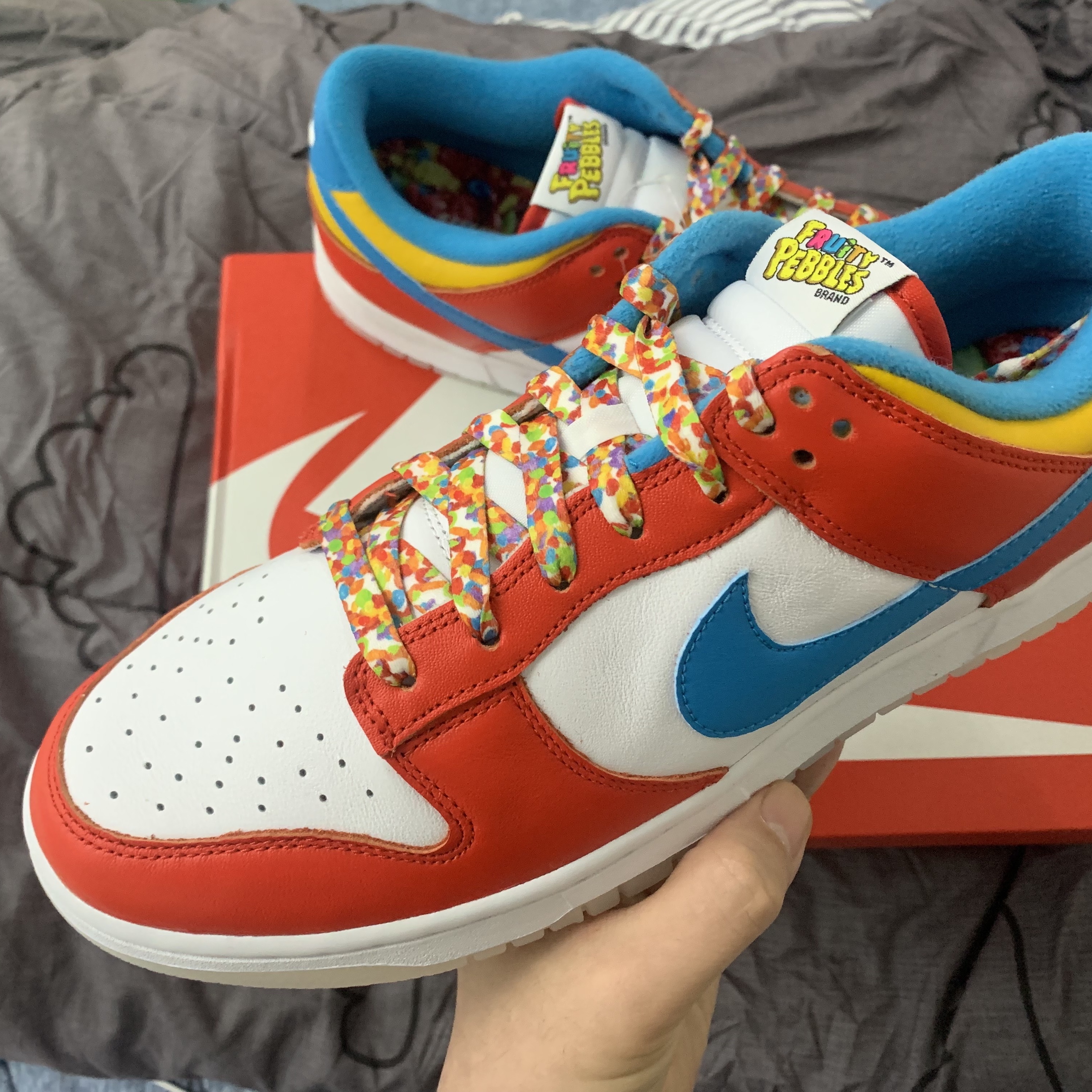 Nike x LeBron James x Fruity Pebbles Dunk Low QS Habanero Red 착용 스타일