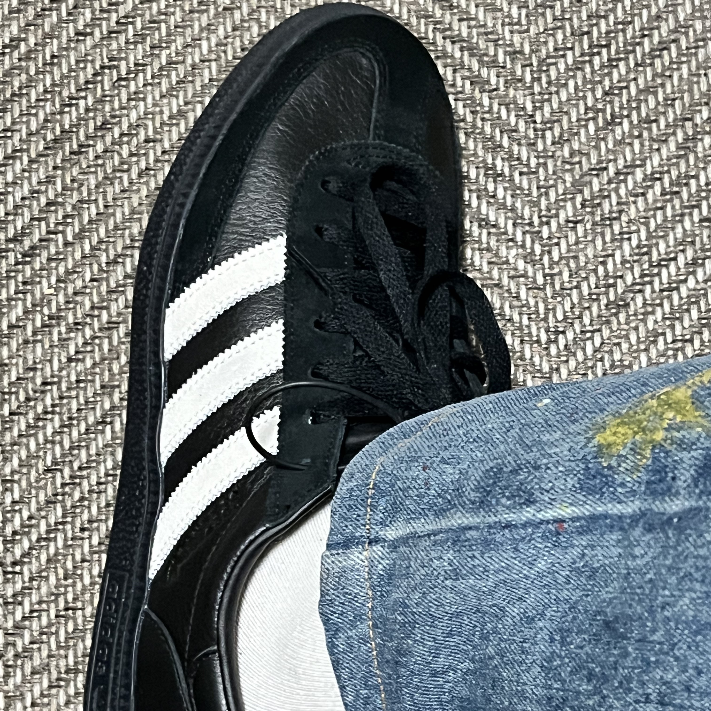Adidas Spezial Handball Core Black Cloud White 착용 스타일 - 3