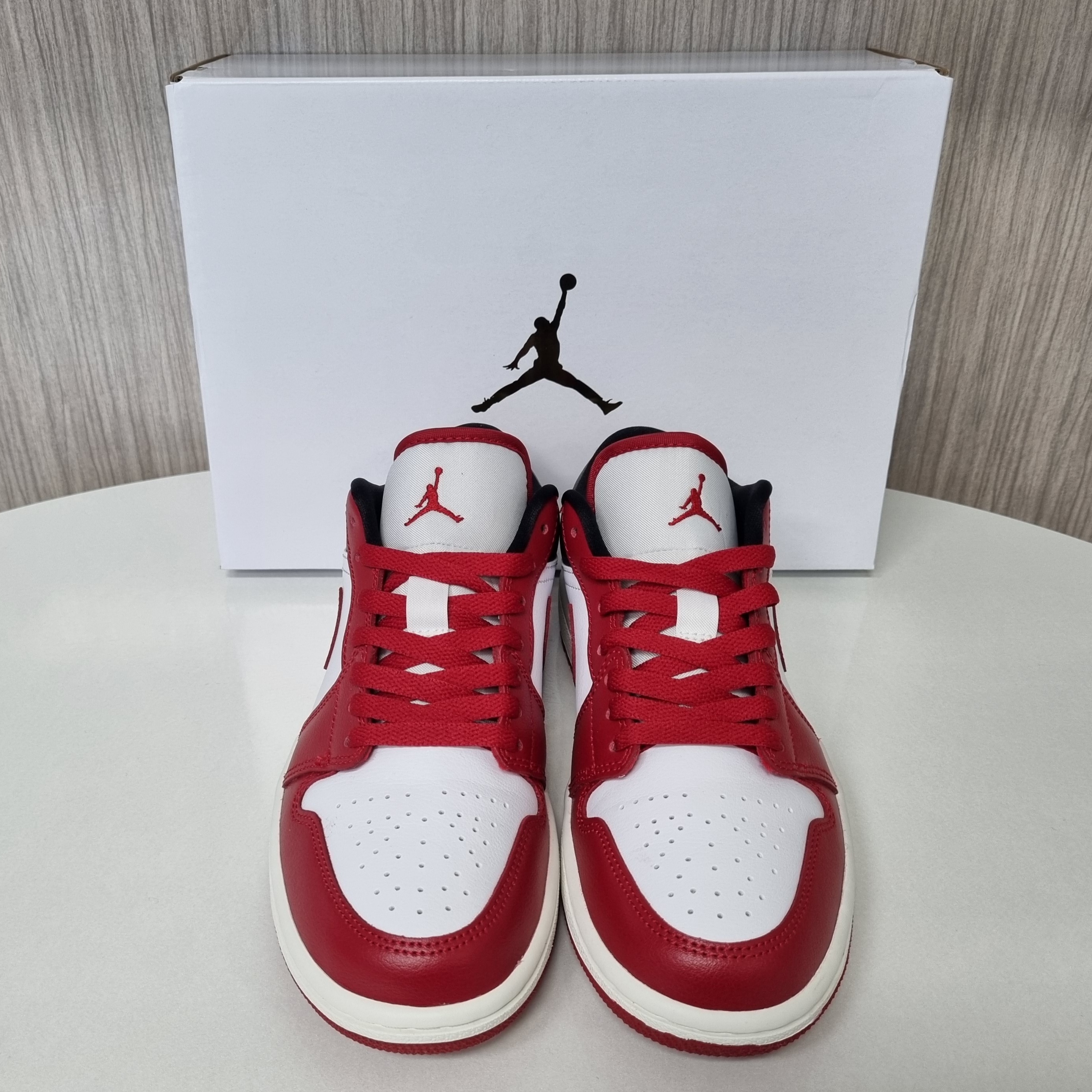 (W) Jordan 1 Low White Gym Red 착용 스타일 - 2