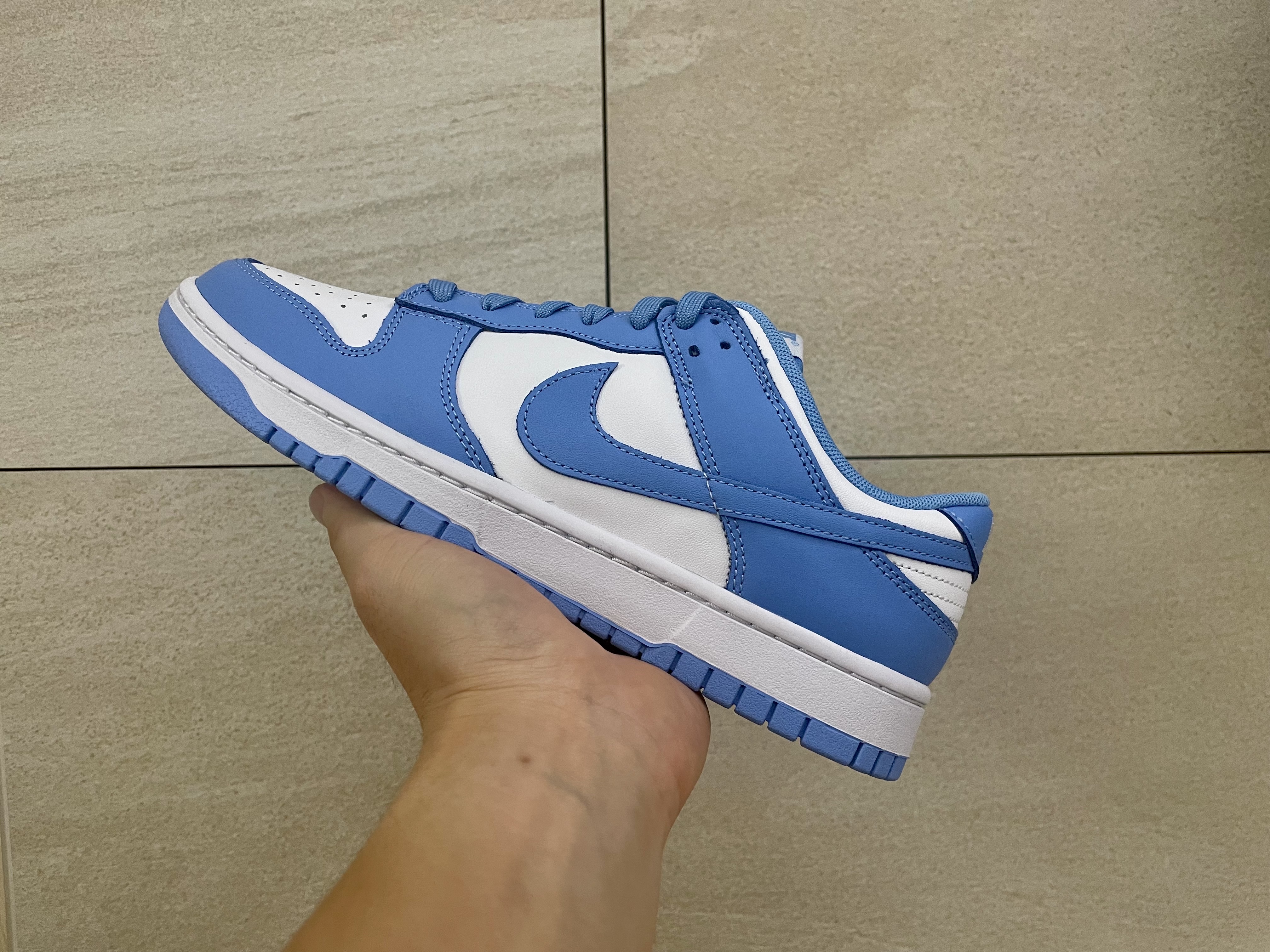 Nike Dunk Low Retro University Blue 착용 스타일