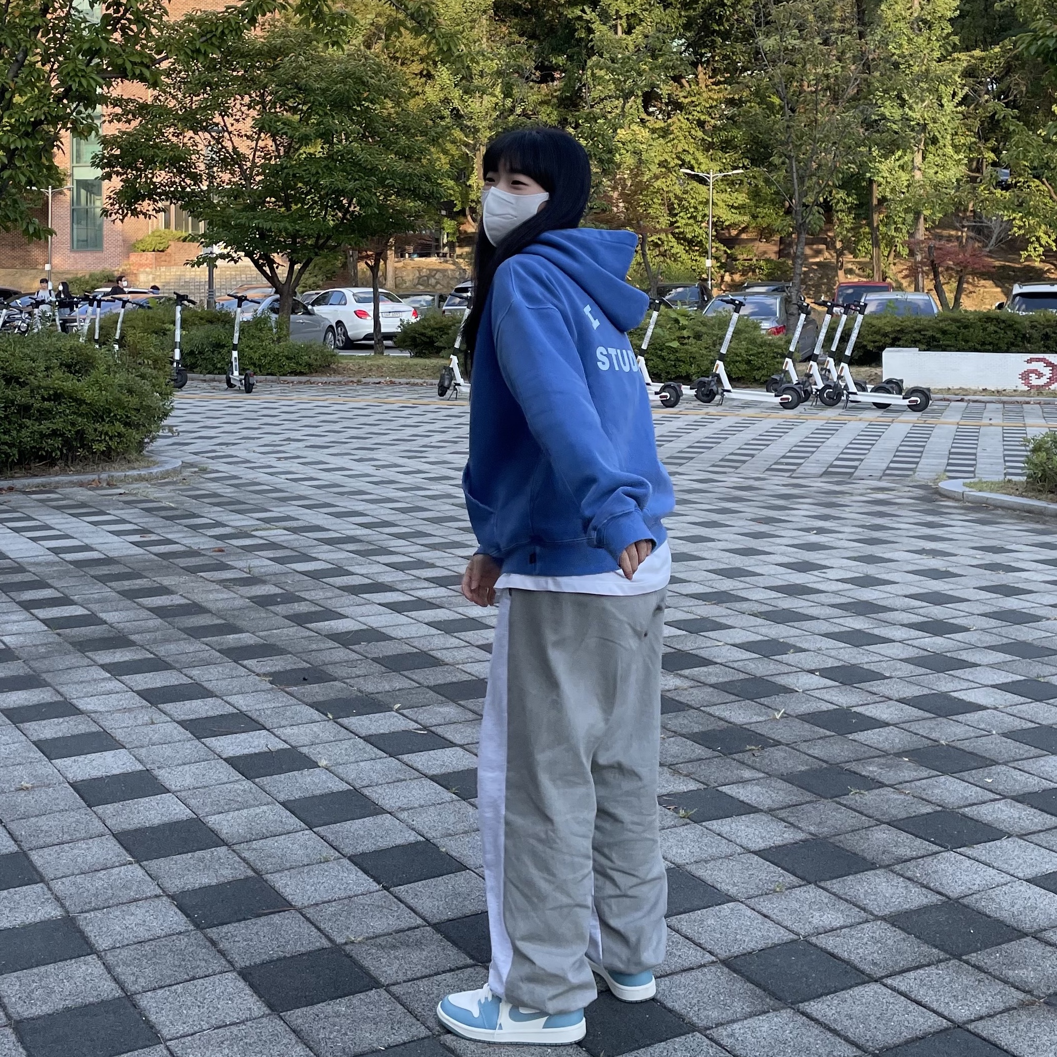 IAB Studio Pigment Hoodie Royal Blue - 22FW, (W) Jordan 1 Mid Sail and Worn Blue 착용 스타일 - 1