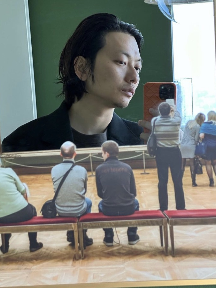 Say Touche Gallery Mirror 착용 스타일