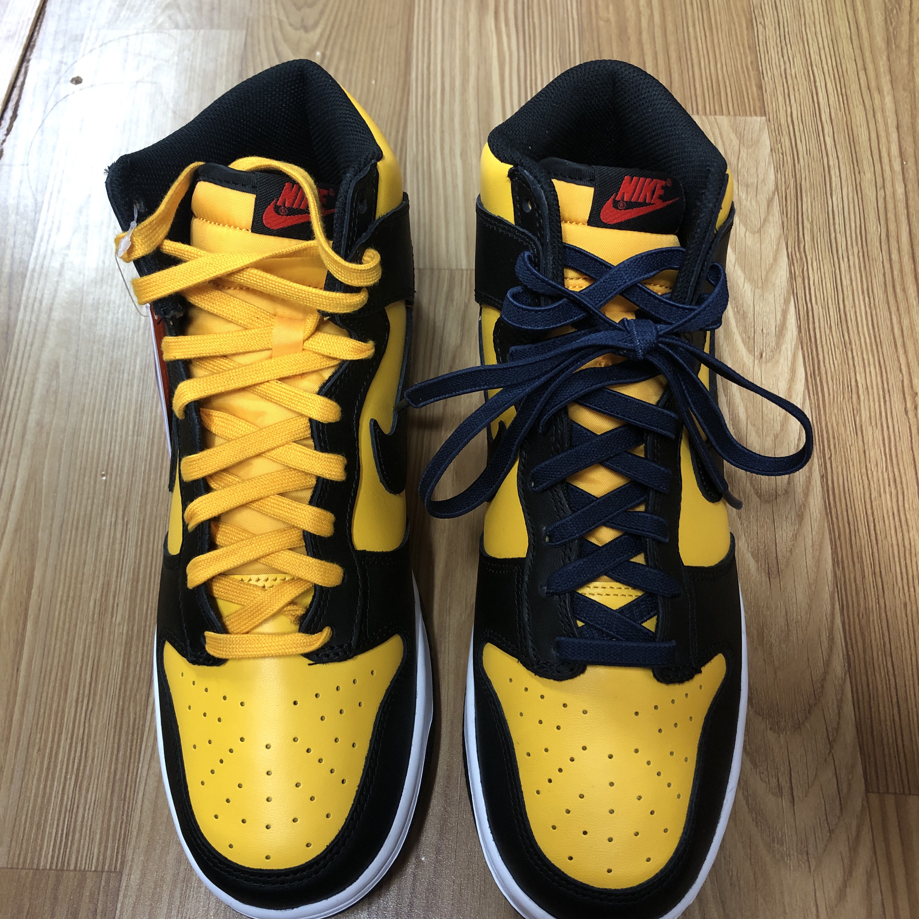Nike Dunk High Retro University Gold and Black 착용 스타일 - 3
