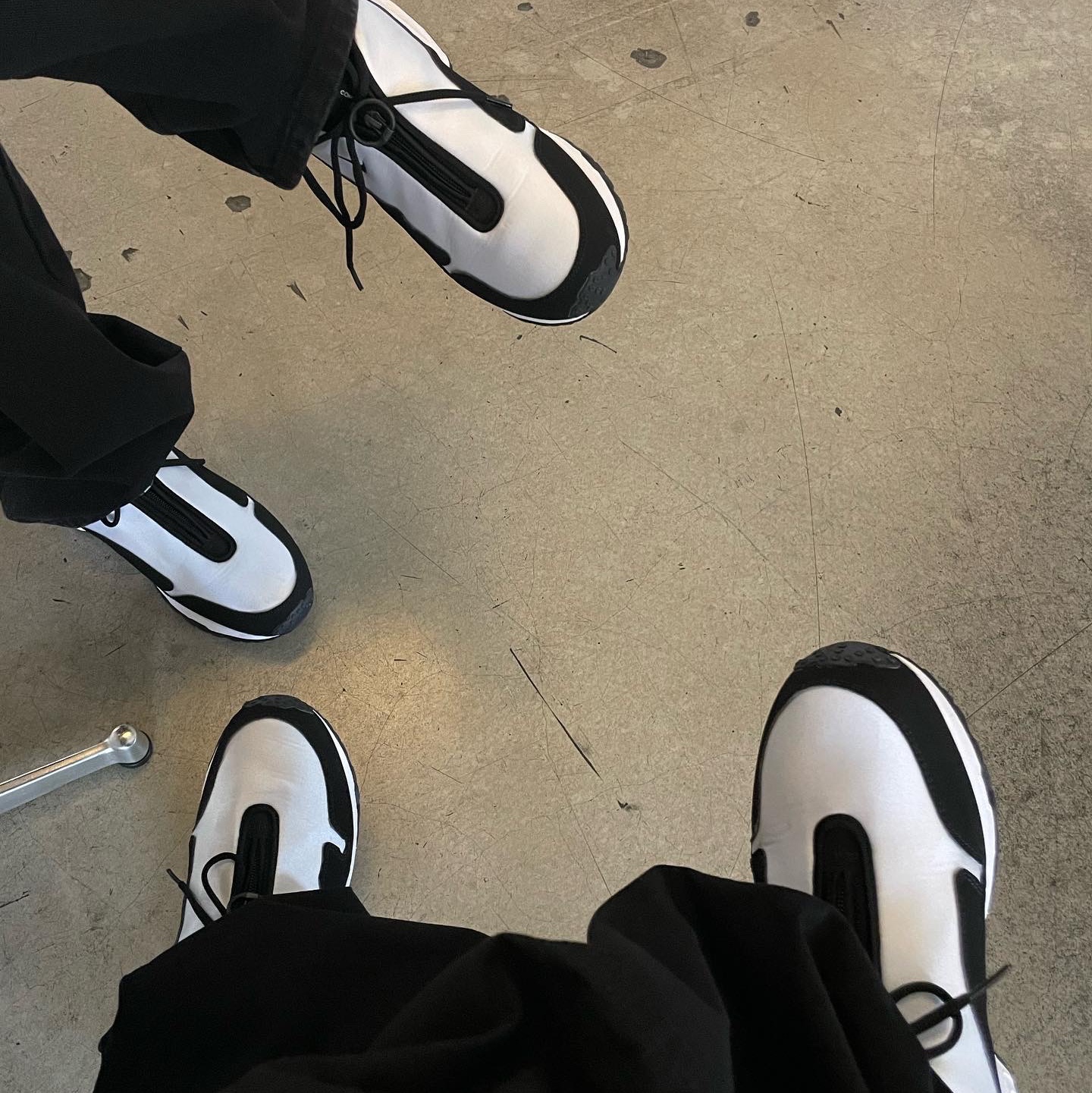 Nike x Comme des Garcons Homme Plus Air Max Sunder SP White Black 착용 스타일 - 2