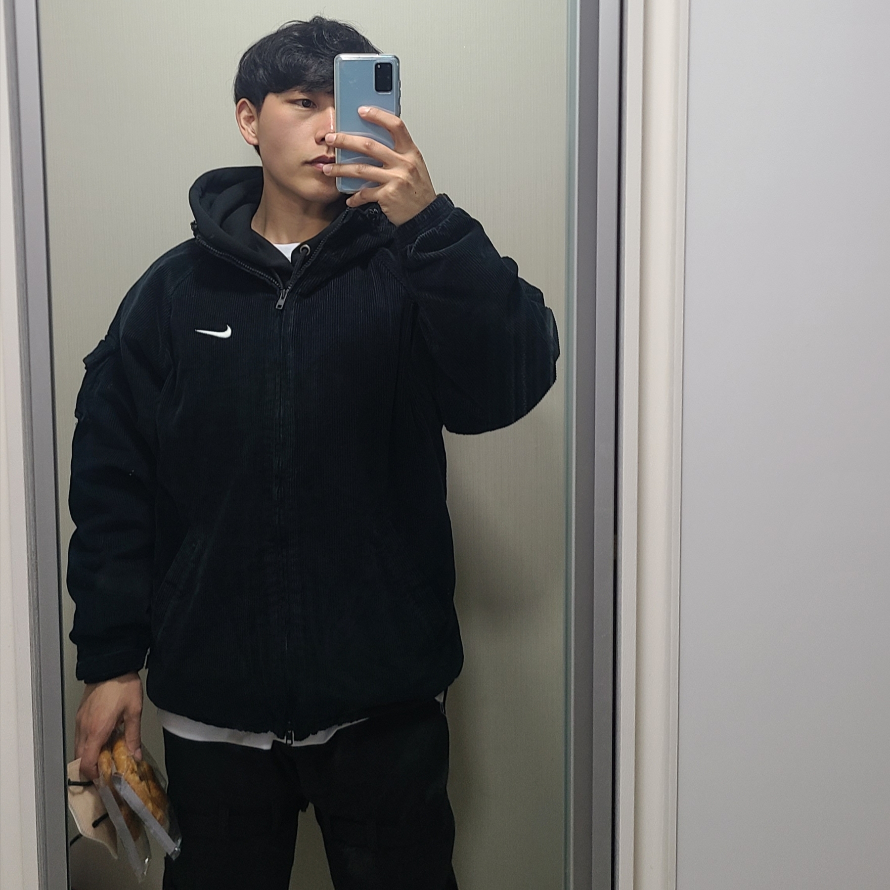 Supreme x Nike Arc Corduroy Hooded Jacket Black - 22SS 착용 스타일 - 3