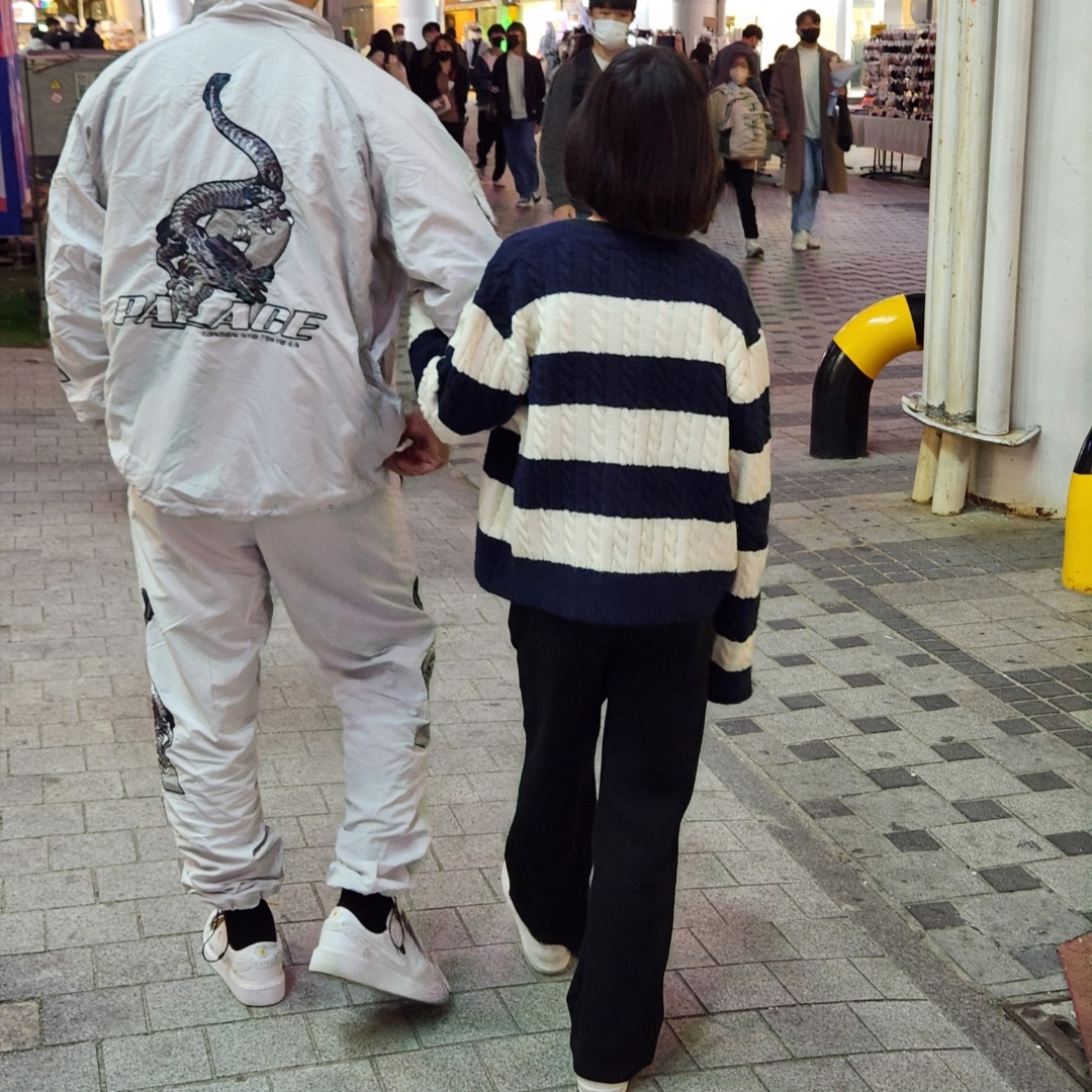 Palace Enter The Dragon Jacket Light Grey - 20FW, Palace Enter The Dragon Joggers Light Grey - 20FW 착용 스타일 - 4