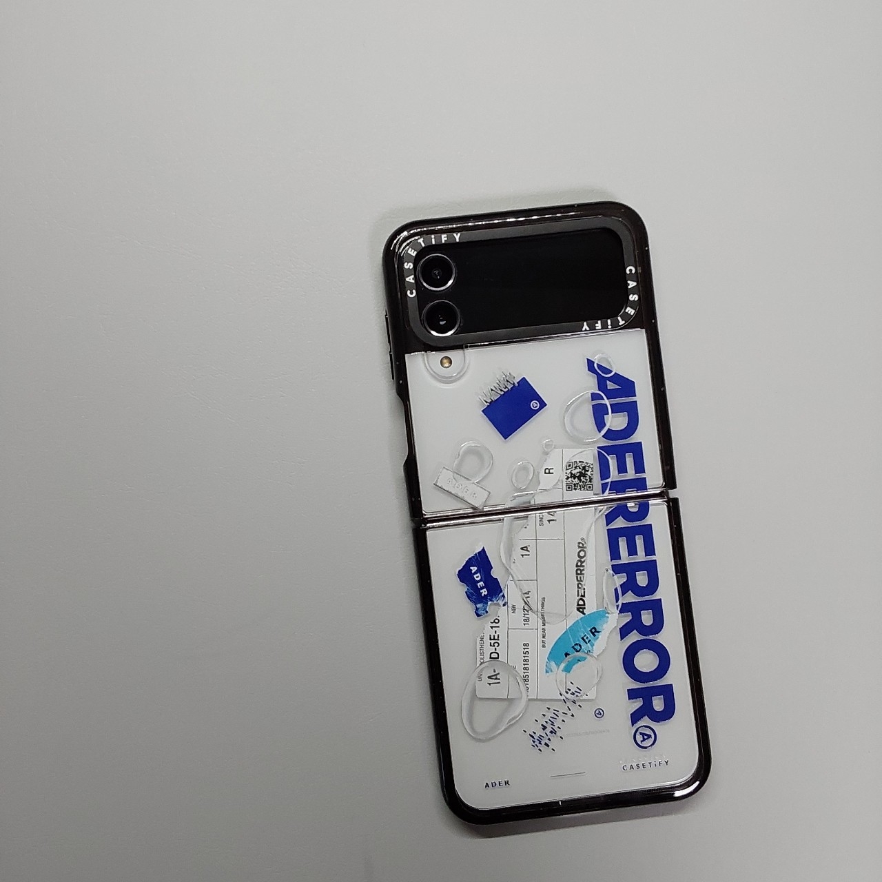 Casetify x Ader Error Galaxy Sticker Case Clear 착용 스타일