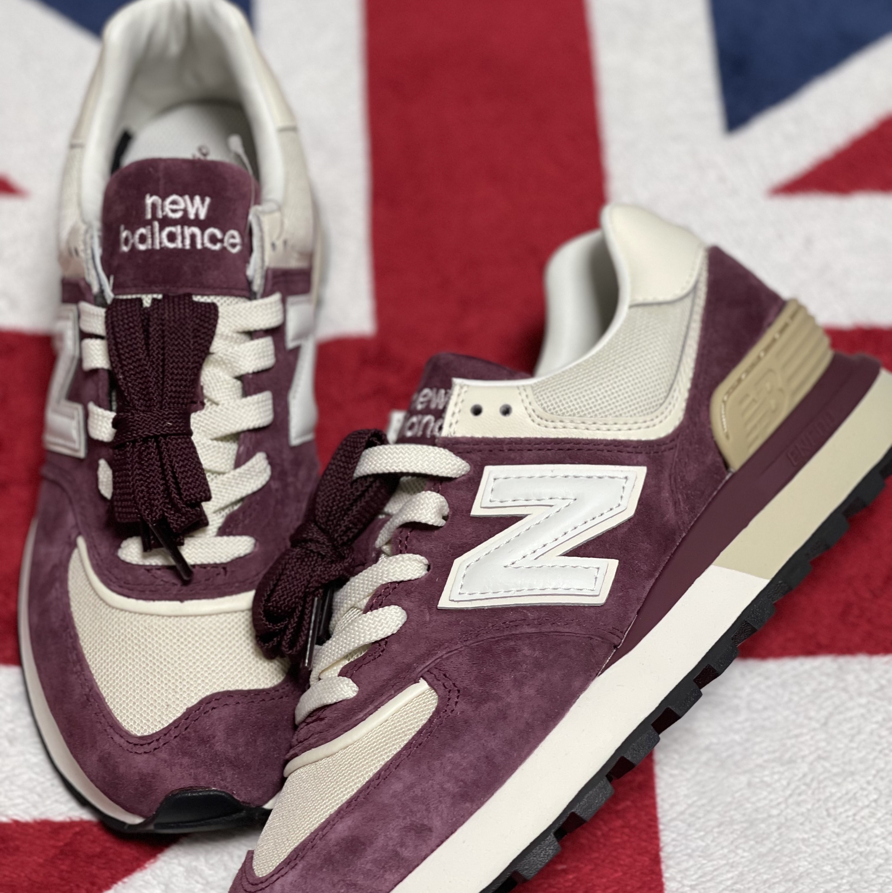 New Balance 574 Legacy Navy Blue, New Balance 574 Legacy Team Away Grey 착용 스타일 - 2