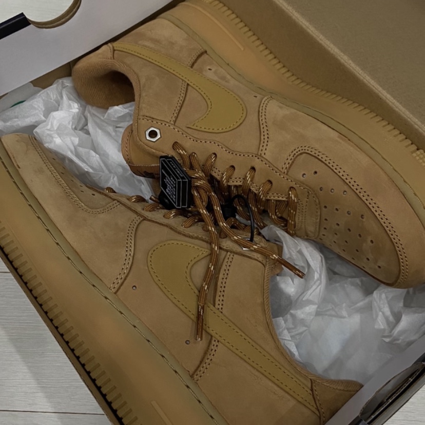 Nike Air Force 1 '07 WB Flax 착용 스타일