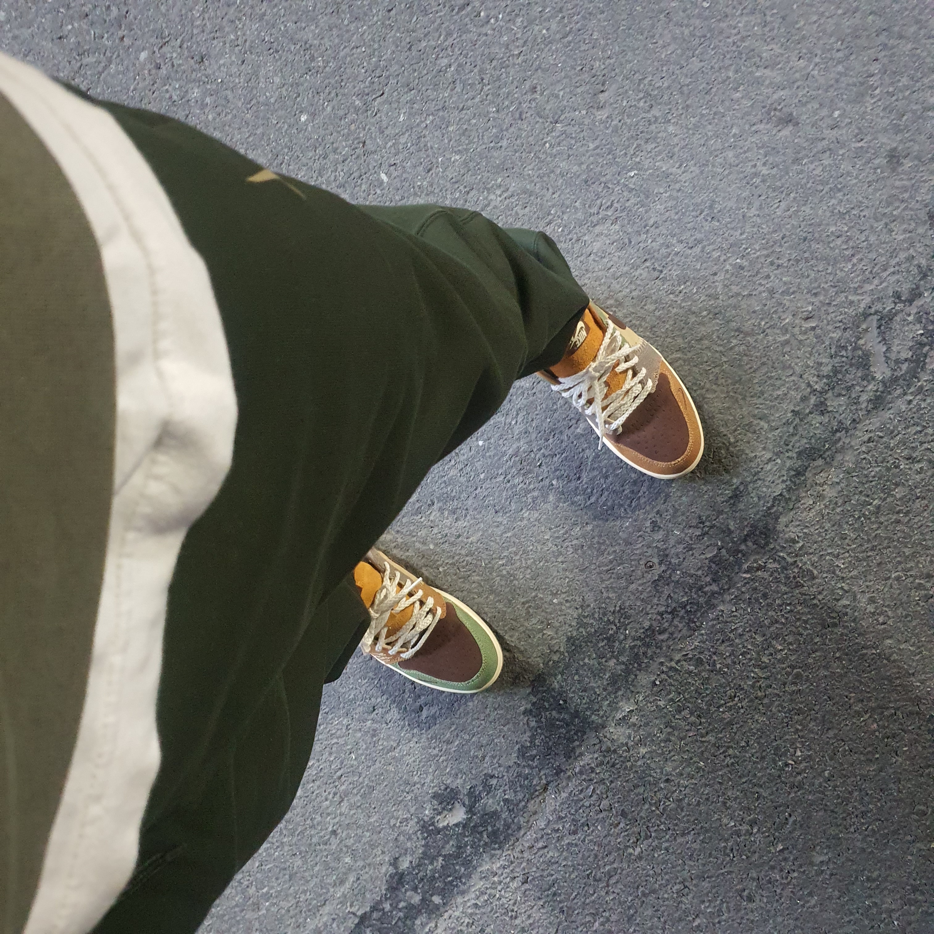Nike x Billie Eilish NRG Fleece Hoodie Sequoia - Asia, Nike x Billie Eilish NRG Fleece Pants Sequoia - Asia 착용 스타일 - 2