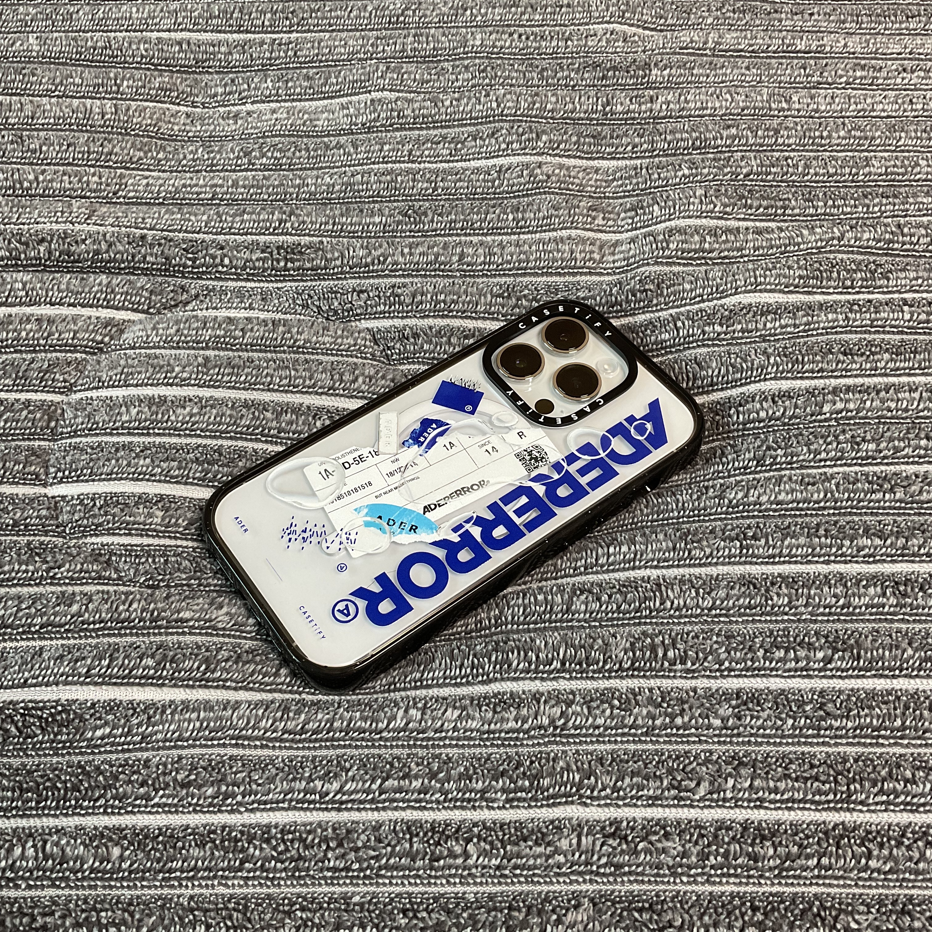 Casetify x Ader Error iPhone Sticker Magsafe Case Clear 착용 스타일