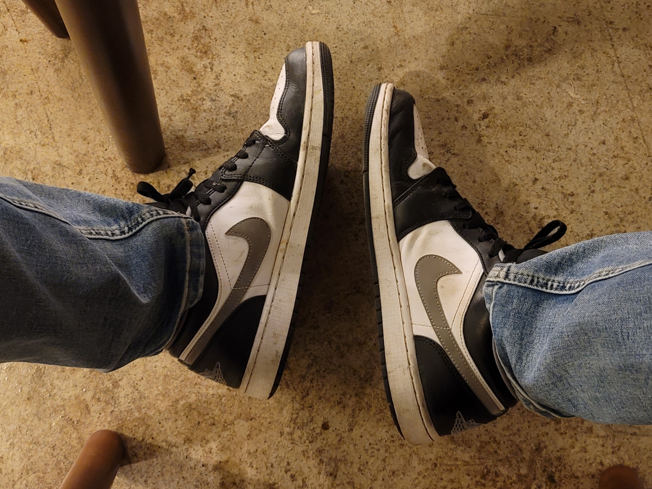 Jordan 1 Low Black Particle Grey 착용 스타일