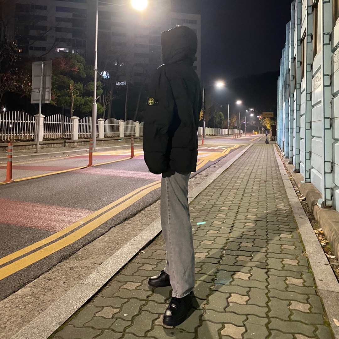 Nike Air Force 1 '07 Low Triple Black 착용 스타일 - 1