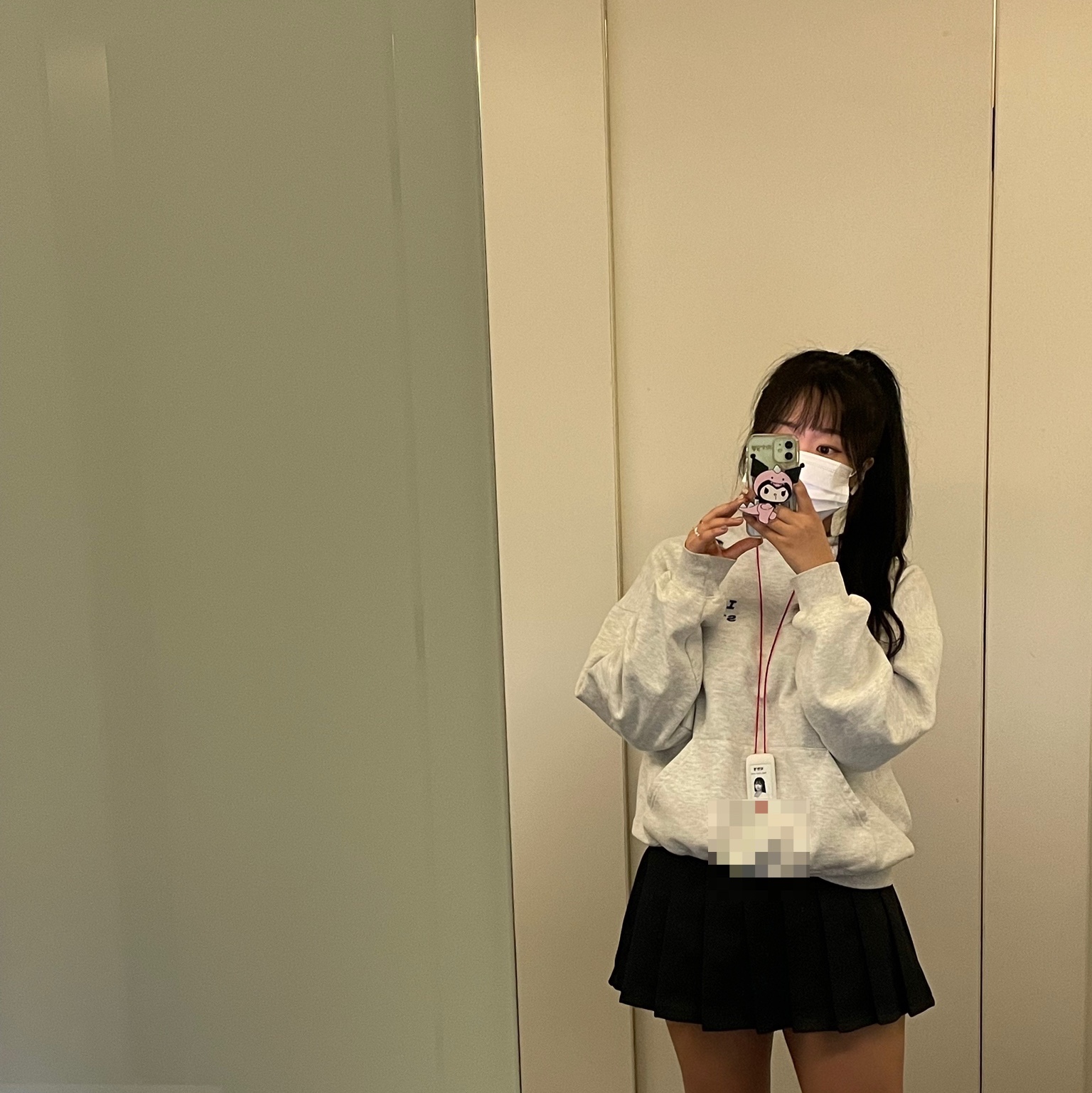 IAB Studio Hoodie Oatmeal Gray - 21SS 착용 스타일 - 1