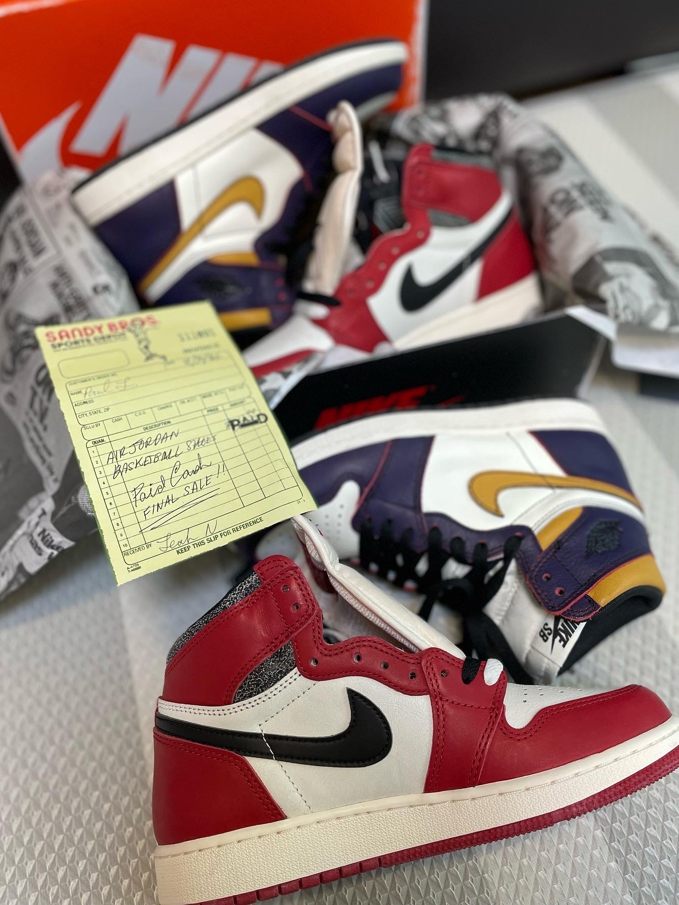 (GS) Jordan 1 Retro High OG Chicago 2022, Jordan 1 Retro High OG Defiant SB LA to Chicago 착용 스타일 - 1