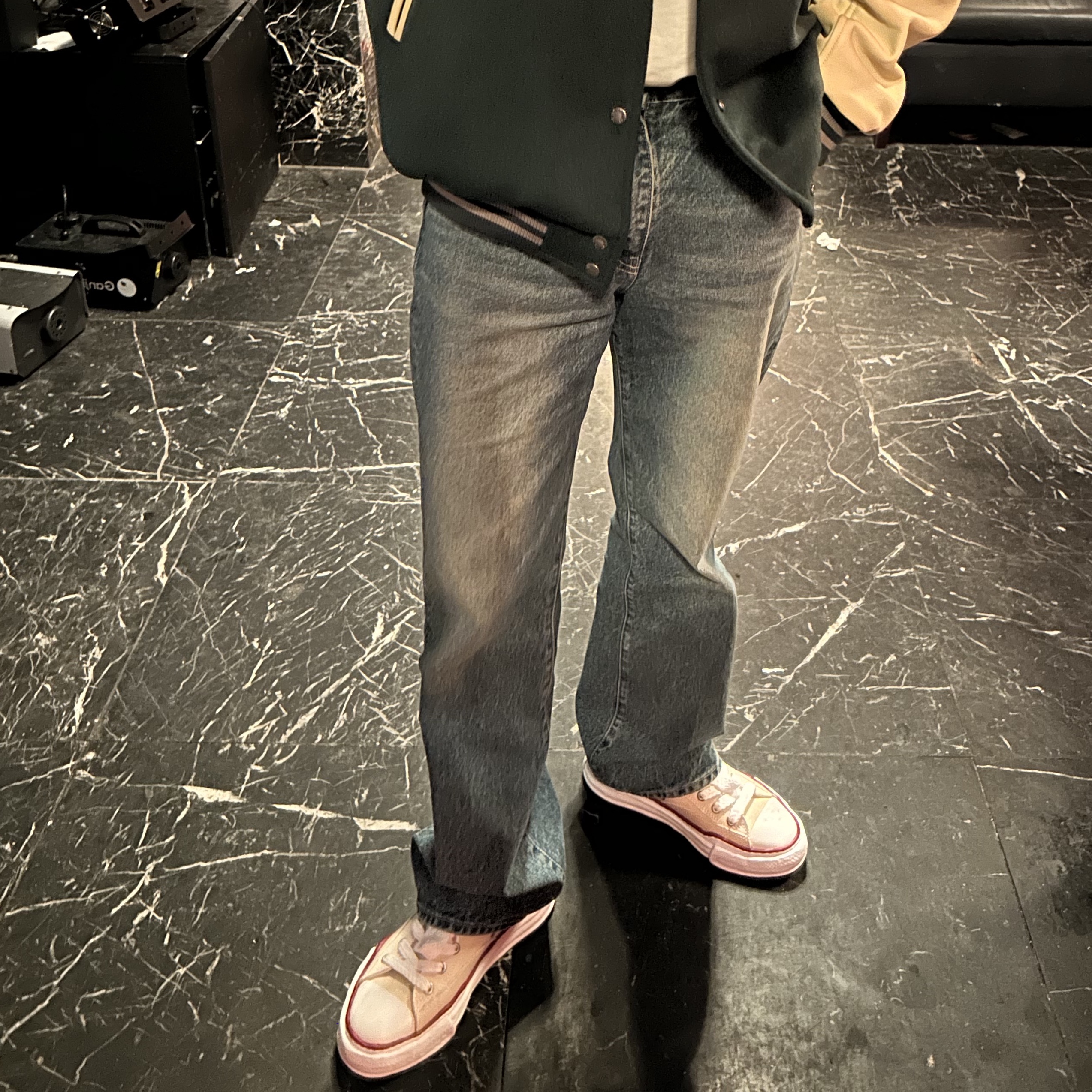 Maison Mihara Yasuhiro Peterson OG Sole Canvas Low-top Sneakers Natural, Thisisneverthat x New Era x MLB New York Yankees Varsity Jacket Dark Green 착용 스타일