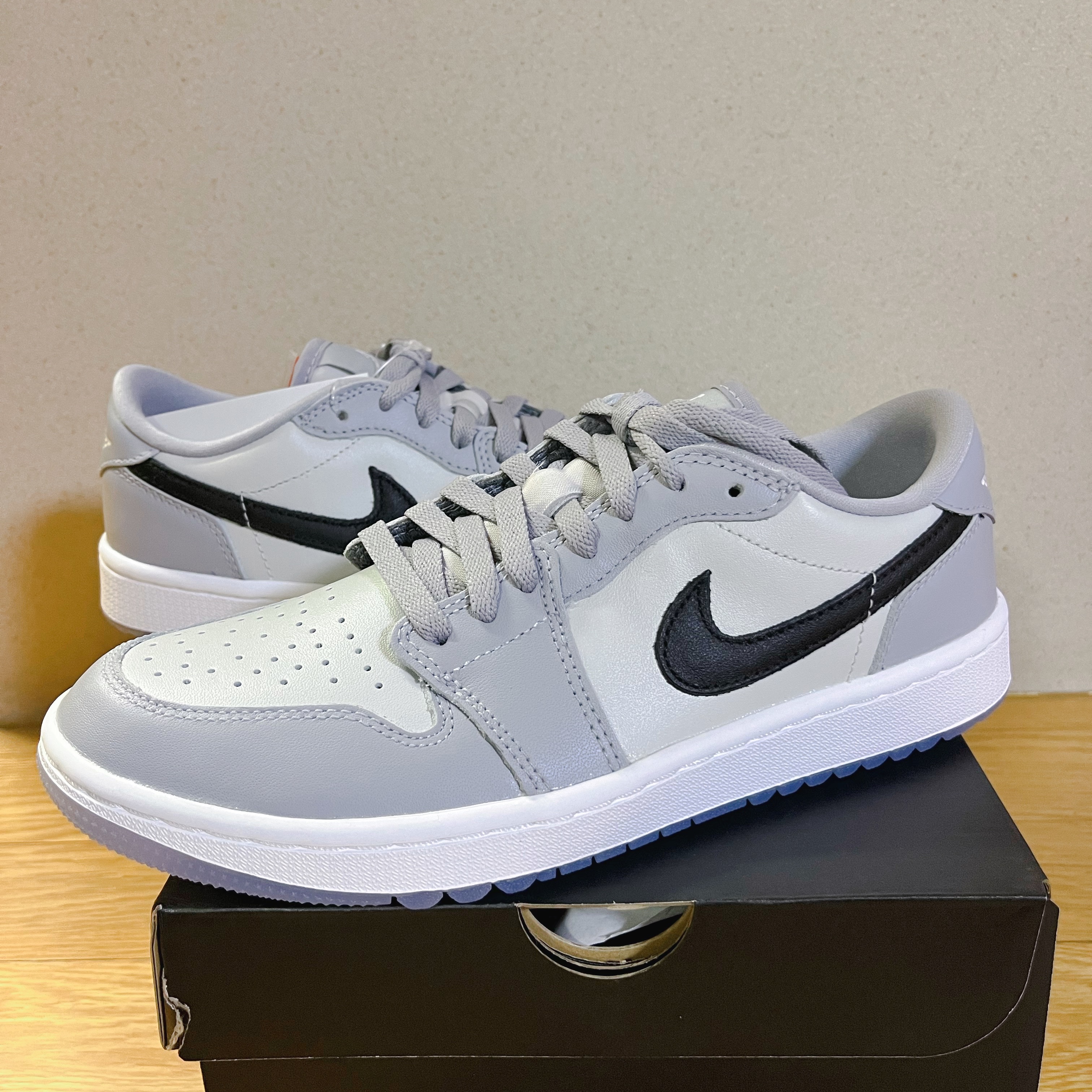 Jordan 1 Low Golf Wolf Grey 착용 스타일
