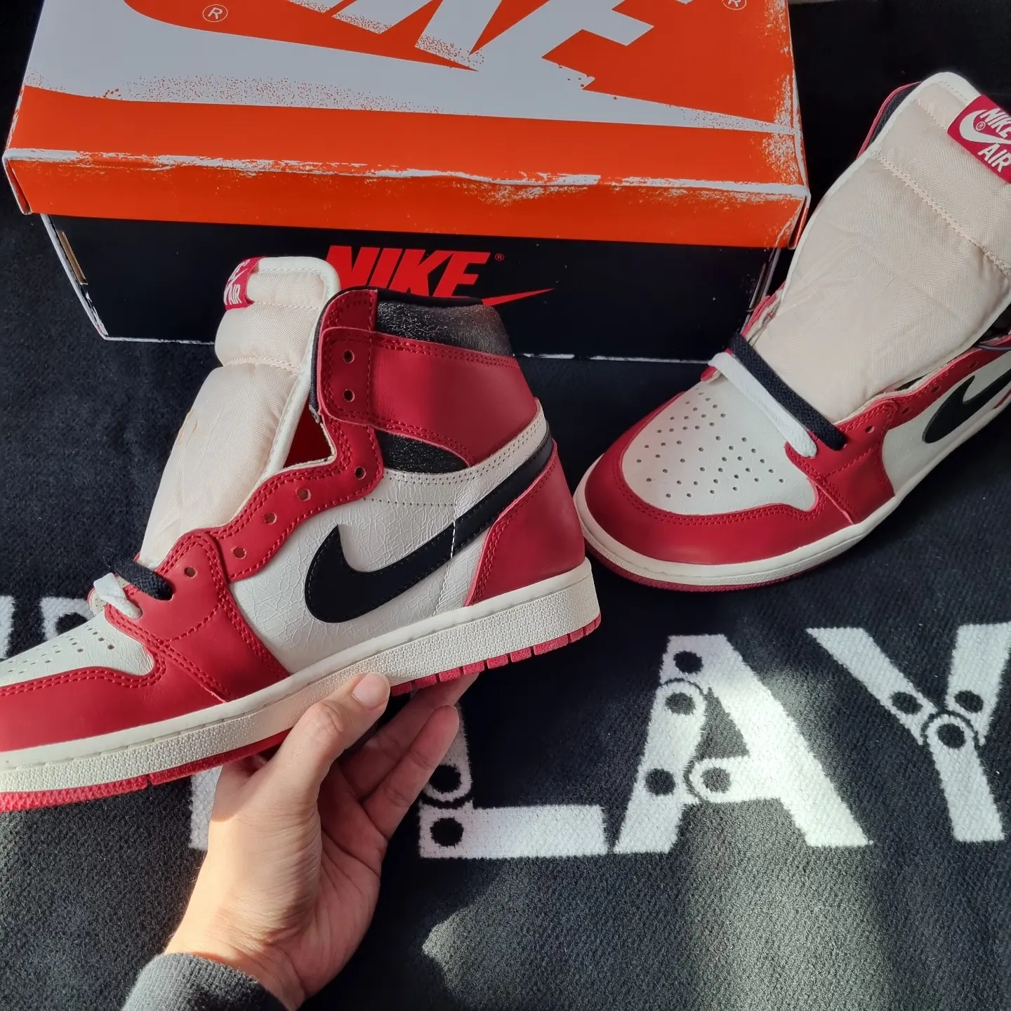 Jordan 1 Retro High OG Chicago 2022 착용 스타일 - 4