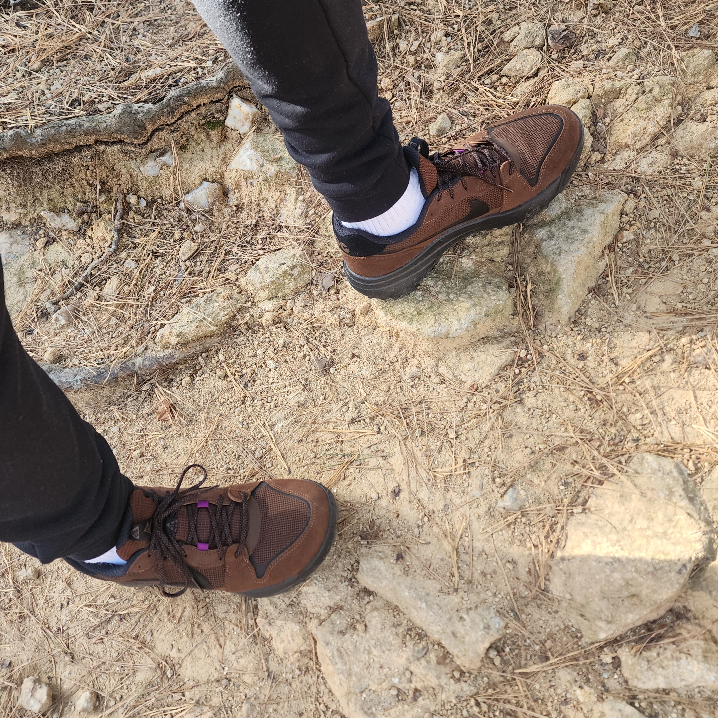Nike ACG Lowcate Cacao Wow 착용 스타일
