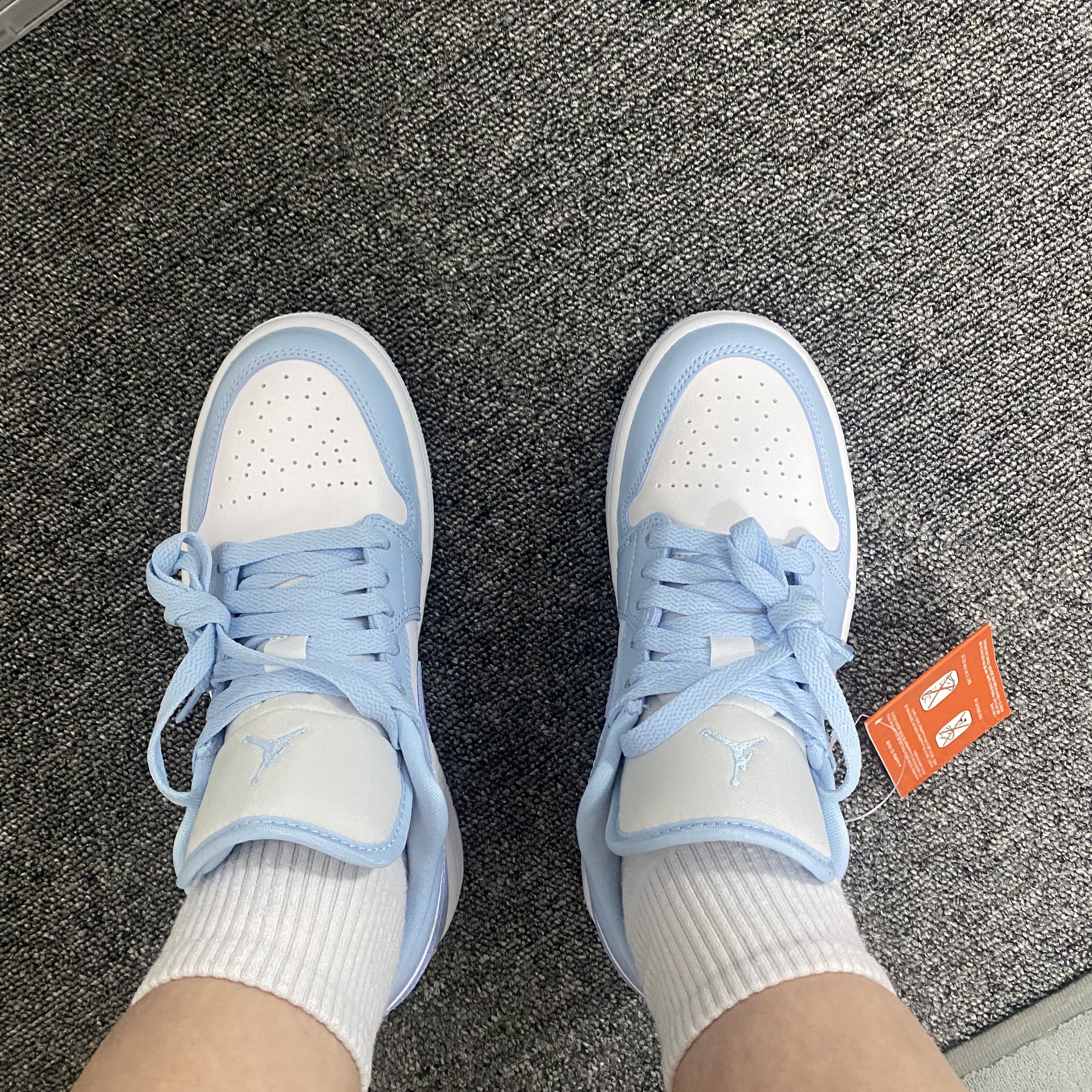 (W) Jordan 1 Low White Ice Blue 착용 스타일 - 2