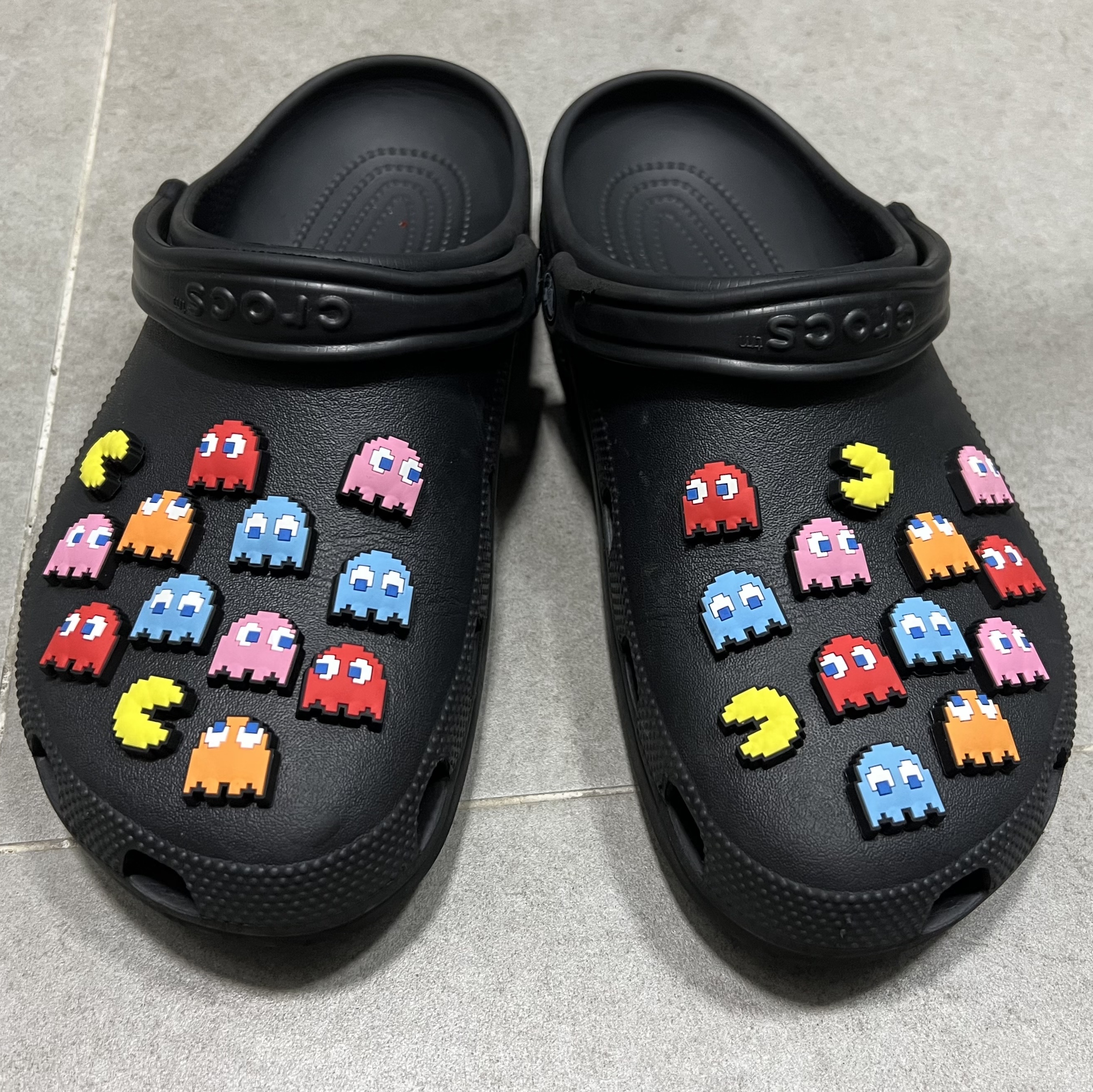 Crocs Classic Clog Black 착용 스타일