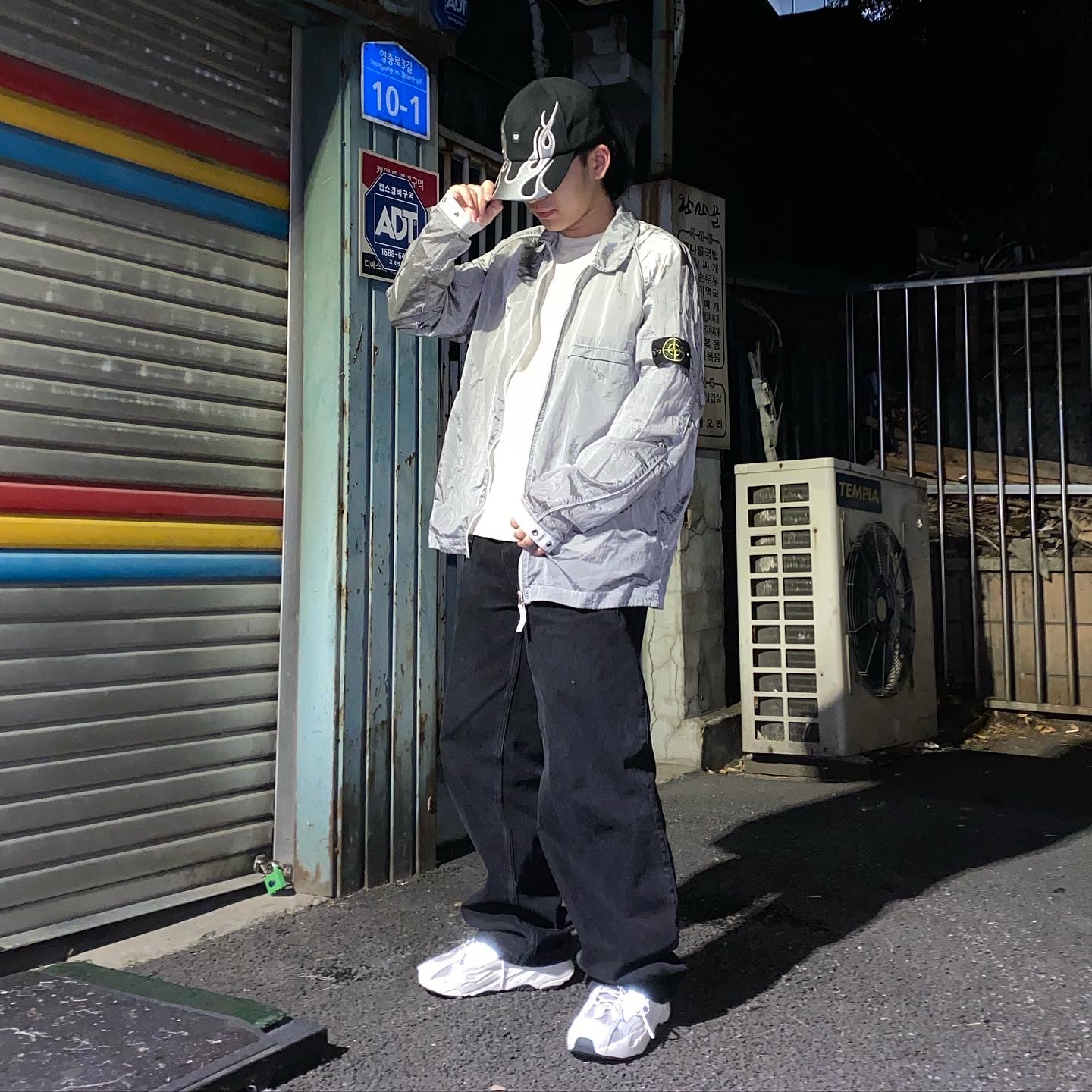 Stone Island 12321 Nylon Metal Garment Dyed Packable Overshirt Ice - 22SS, Adidas Yeezy Boost 700 V2 Static 2022 착용 스타일