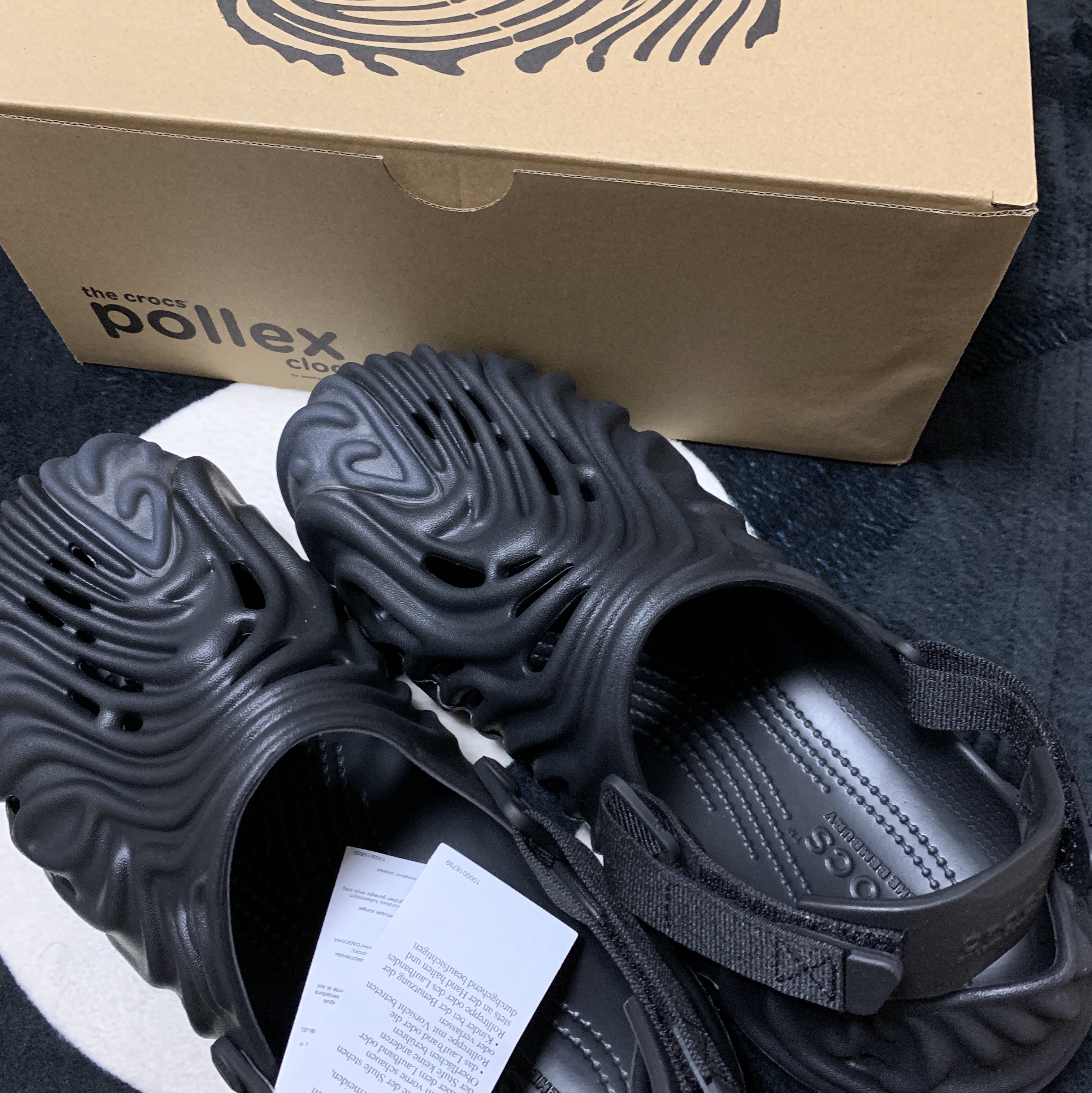 Crocs x Salehe Bembury Pollex Clog Sasquatch 착용 스타일