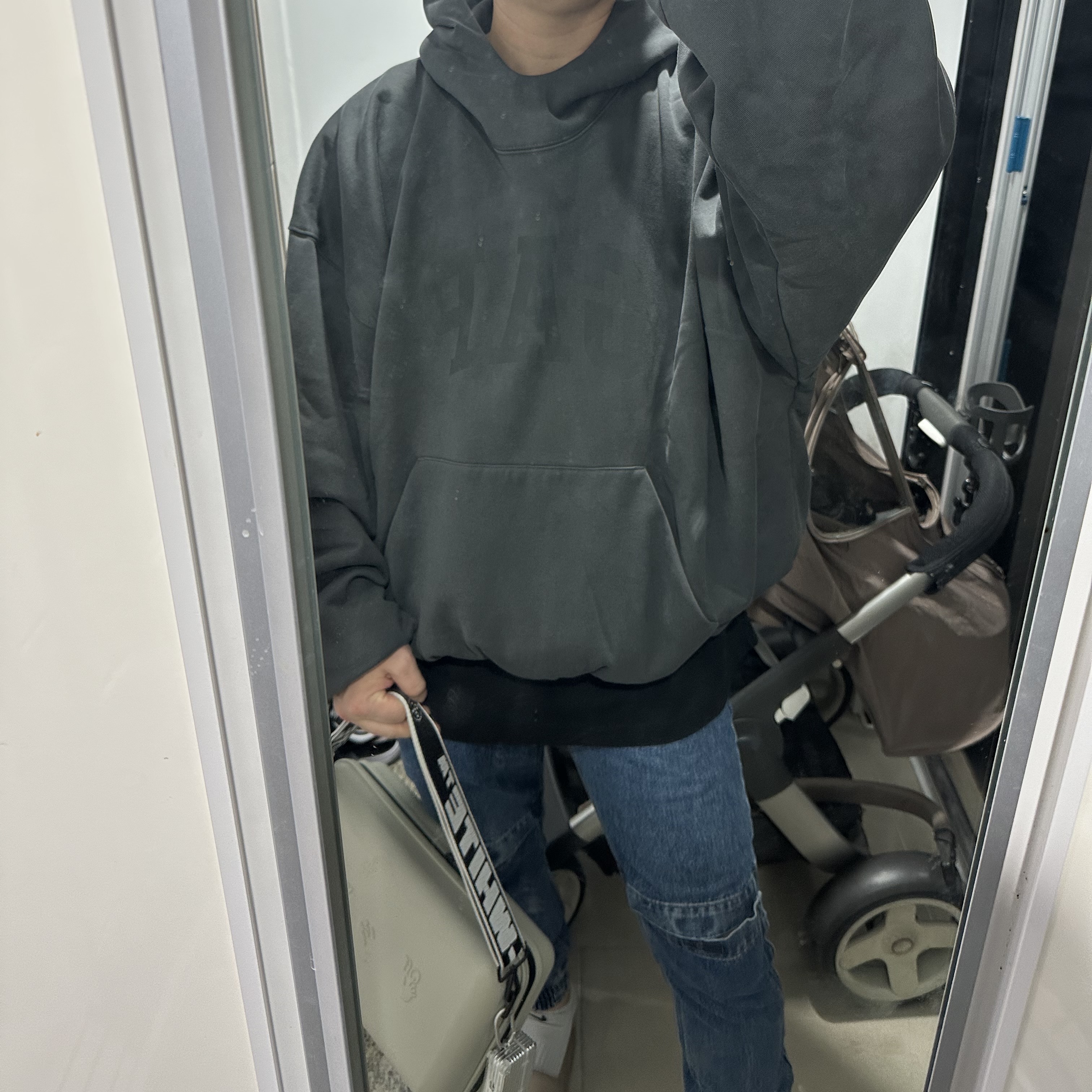 Yeezy Gap Engineered By Balenciaga Dove Hoodie Black, Off-White x Amore Pacific Protection Box (Without Cosmetics) 착용 스타일
