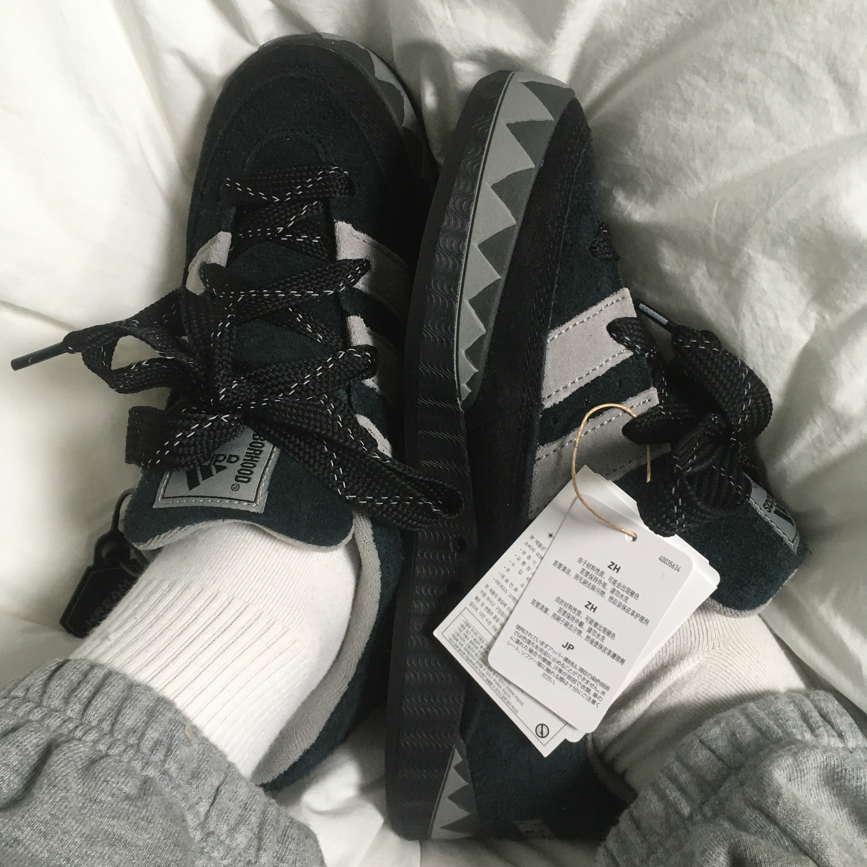 Adidas x Neighborhood Adimatic Core Black 착용 스타일