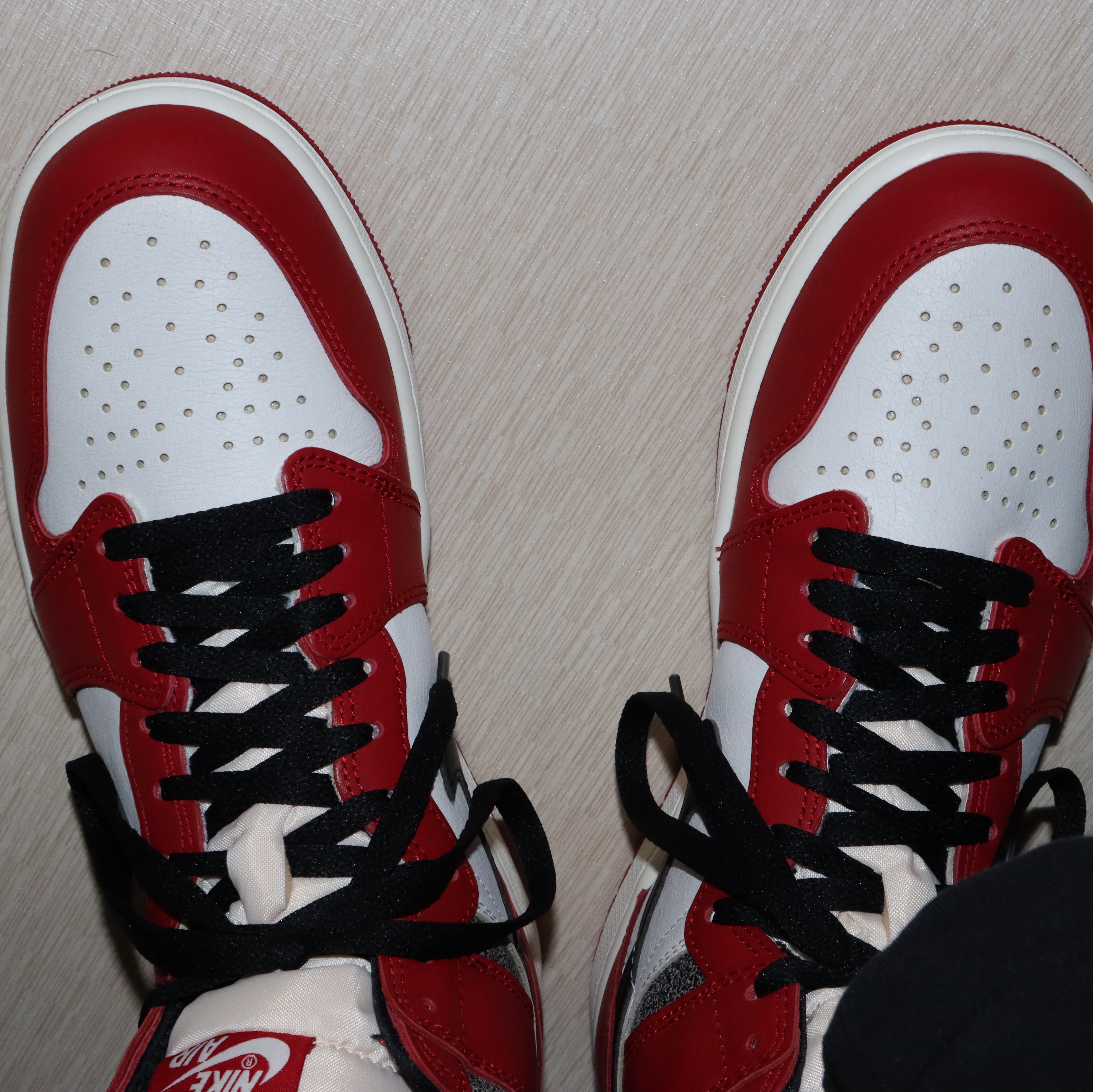 Jordan 1 Retro High OG Chicago 2022 착용 스타일 - 4