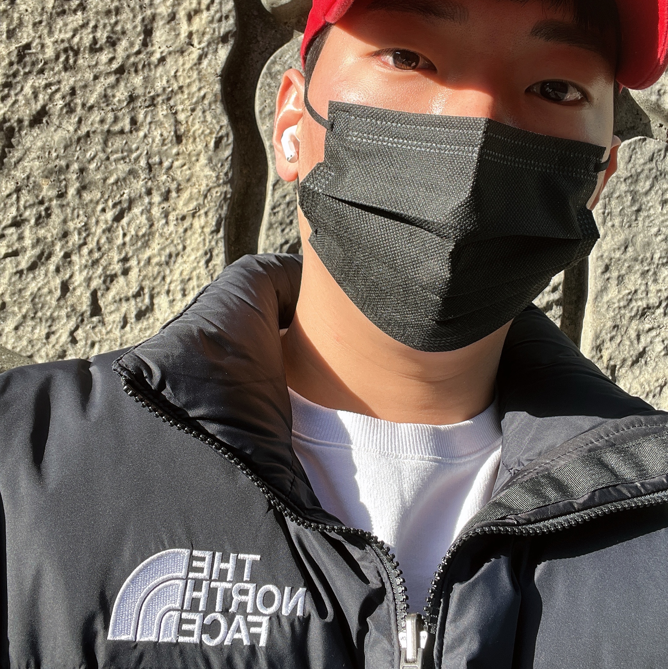 The North Face 1996 Eco Nuptse Jacket Black, Nike Air Force 1 '07 Low White 착용 스타일 - 2