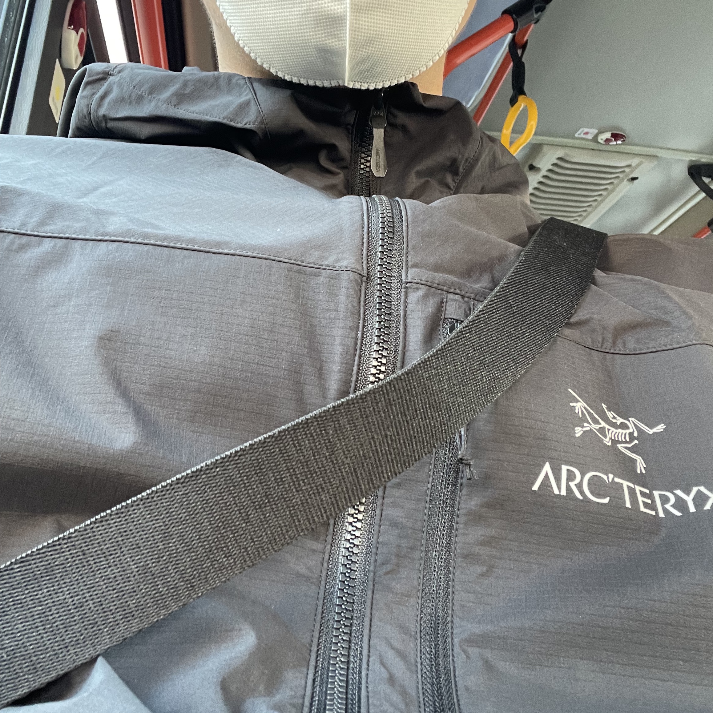 Arc'teryx Squamish Hoody Black 착용 스타일