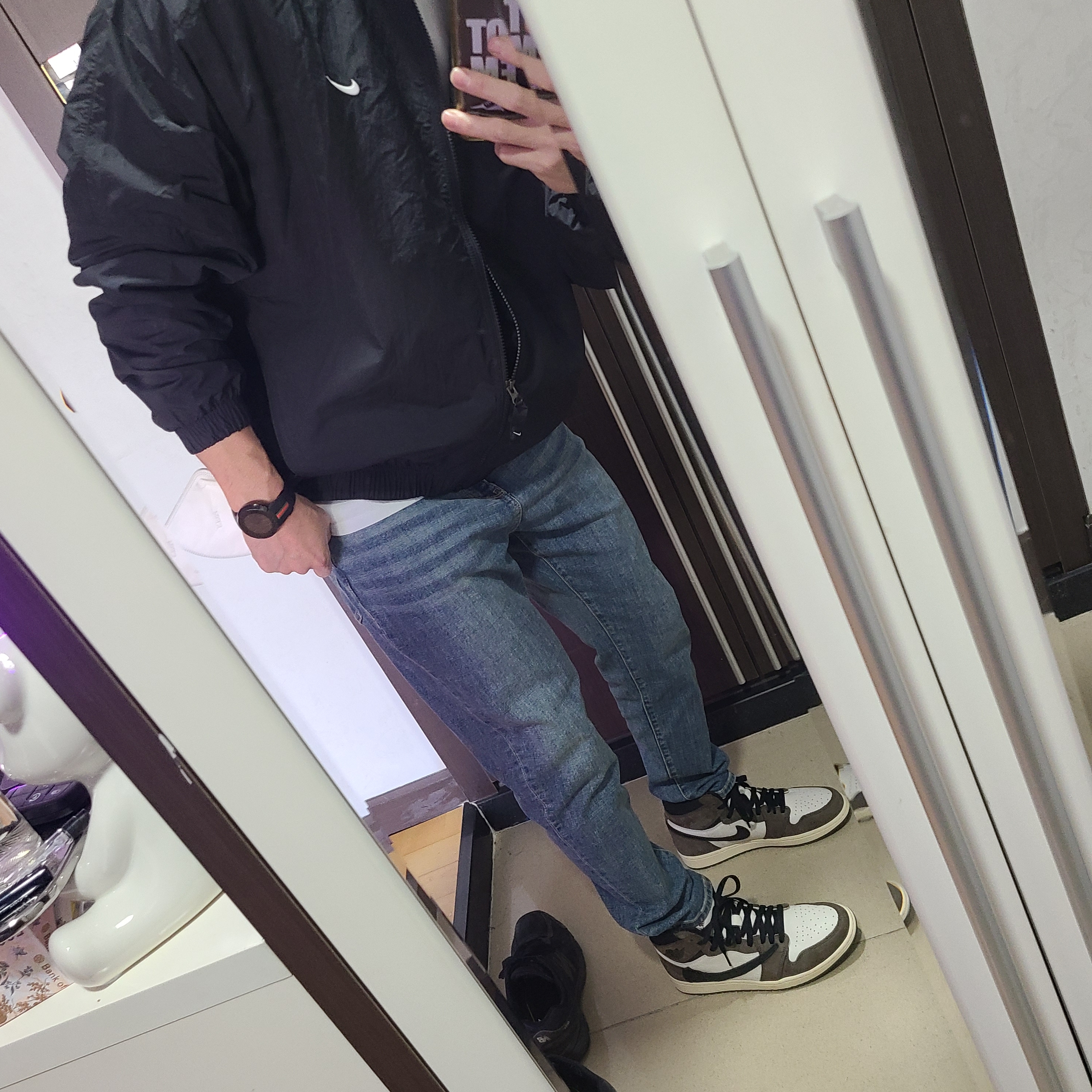 Nike NRG Solo Swoosh Woven Track Jacket Black - Asia, Jordan 1 x Travis Scott Retro High OG SP Mocha 착용 스타일