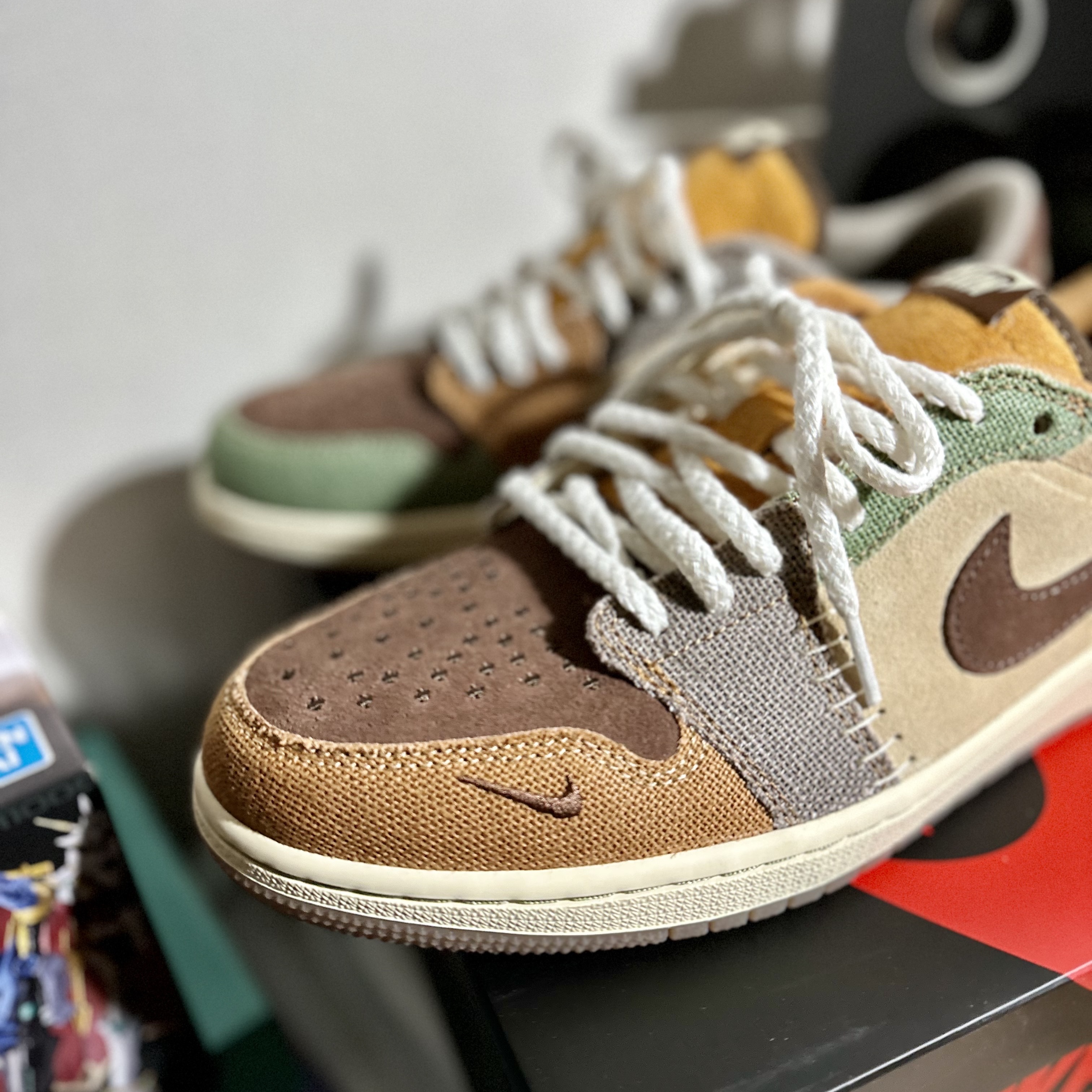 Jordan 1 x Zion Williamson Retro Low OG Flax and Oil Green 착용 스타일 - 4