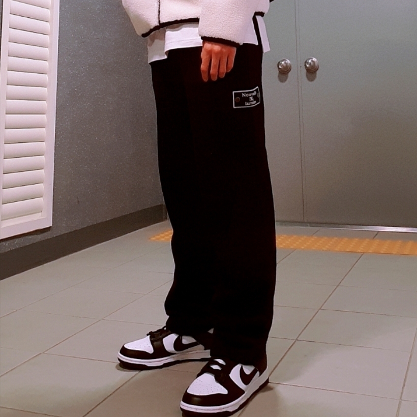 Nike Dunk Low Retro Black 착용 스타일 - 2