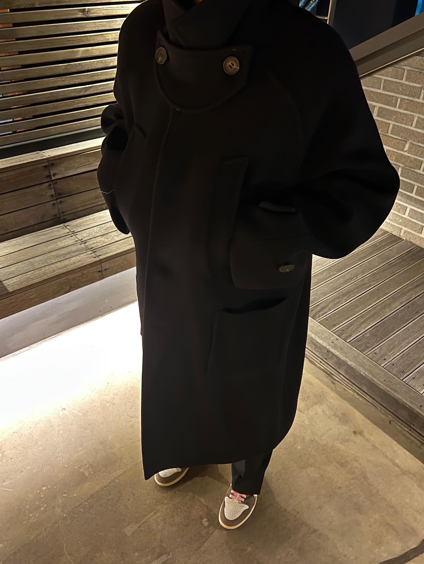 Undermycar Legion.02 Balmacaan Oversized Wool Coat Black 착용 스타일