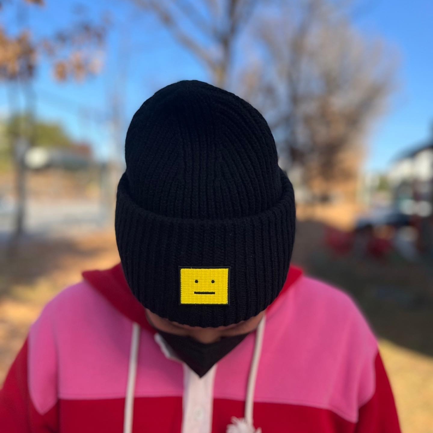 Acne Studios Face Logo Beanie Black Yellow 착용 스타일 - 3