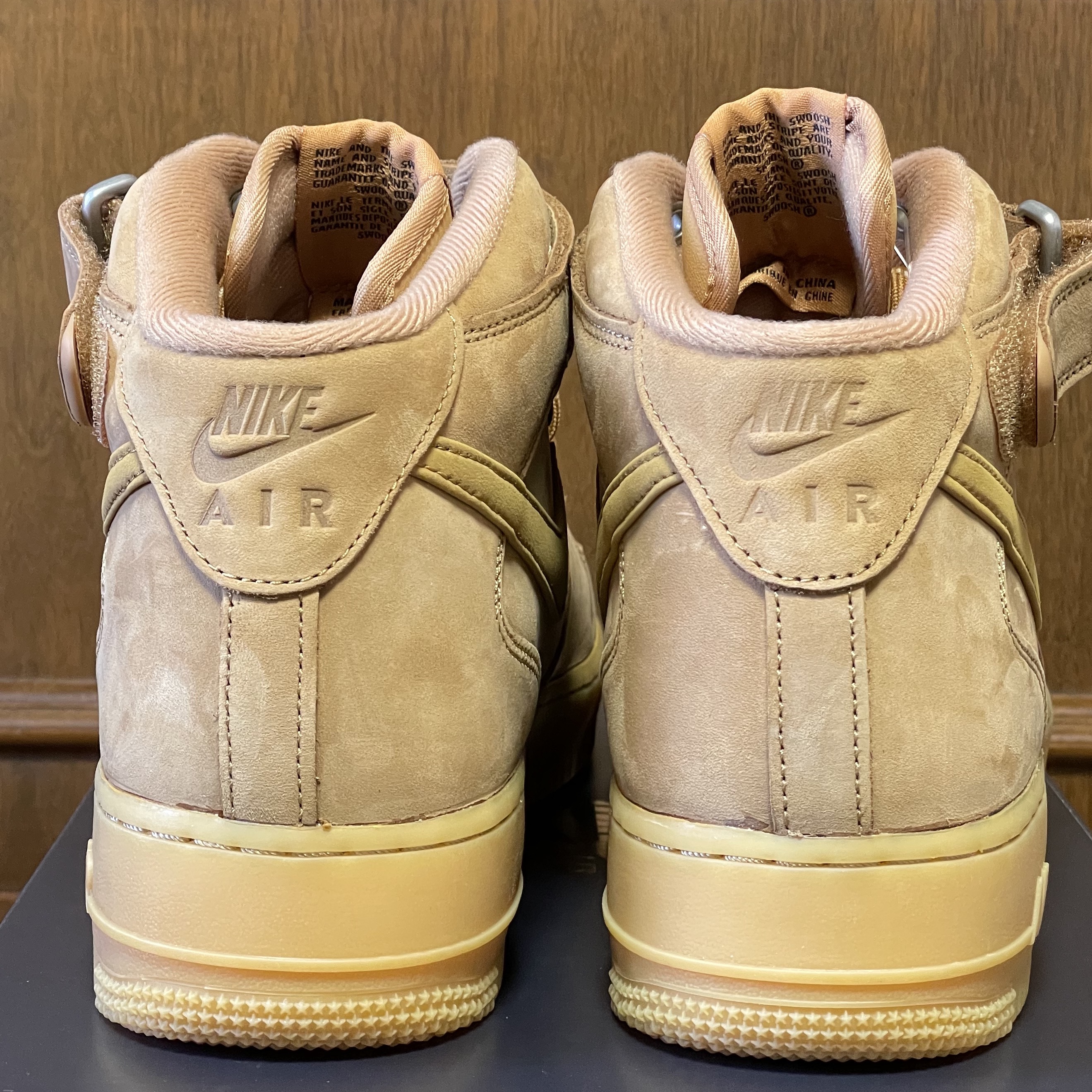 Nike Air Force 1 Mid '07 WB Flax 착용 스타일 - 4