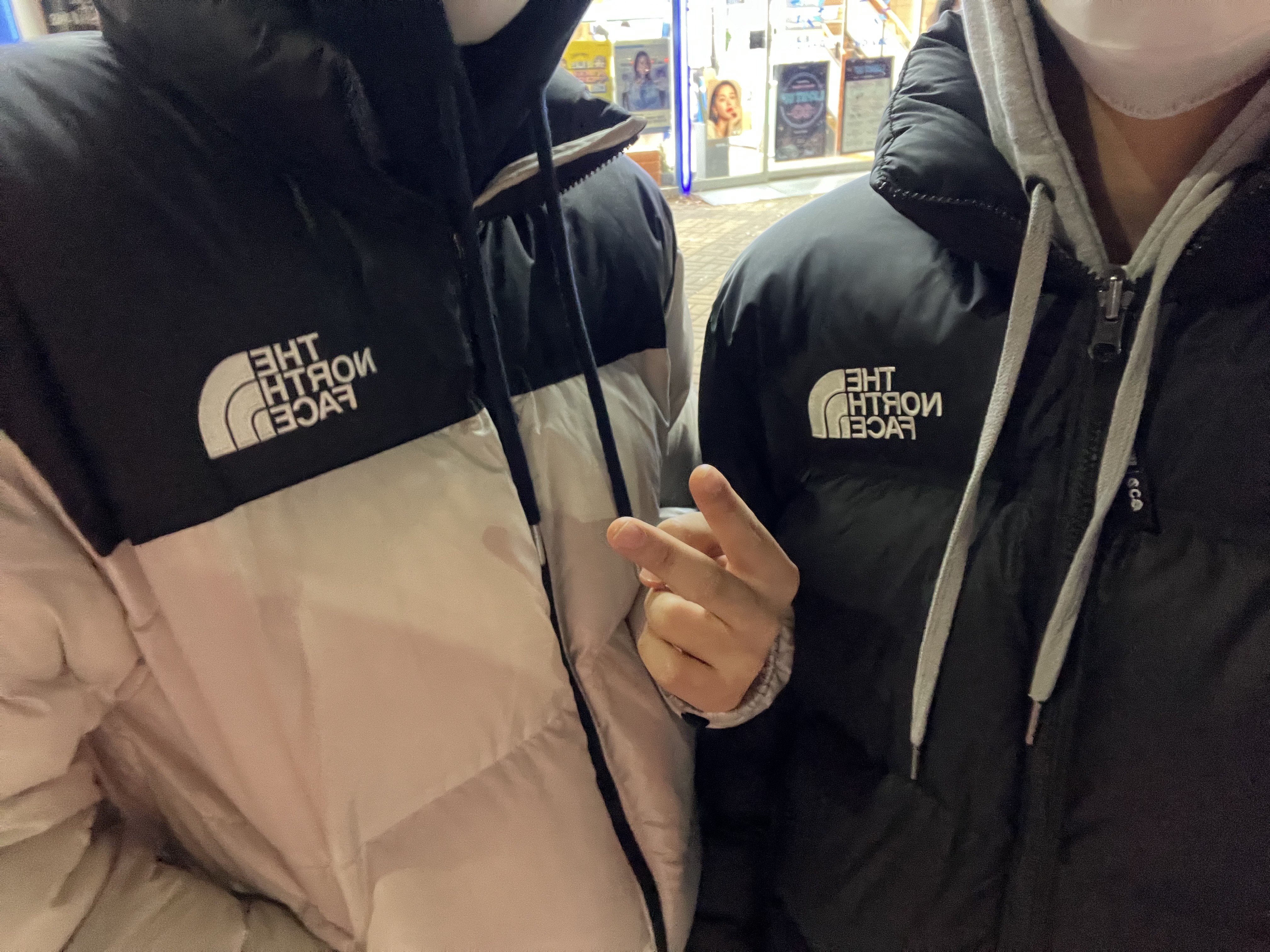 The North Face 1996 Eco Nuptse Jacket Black 착용 스타일