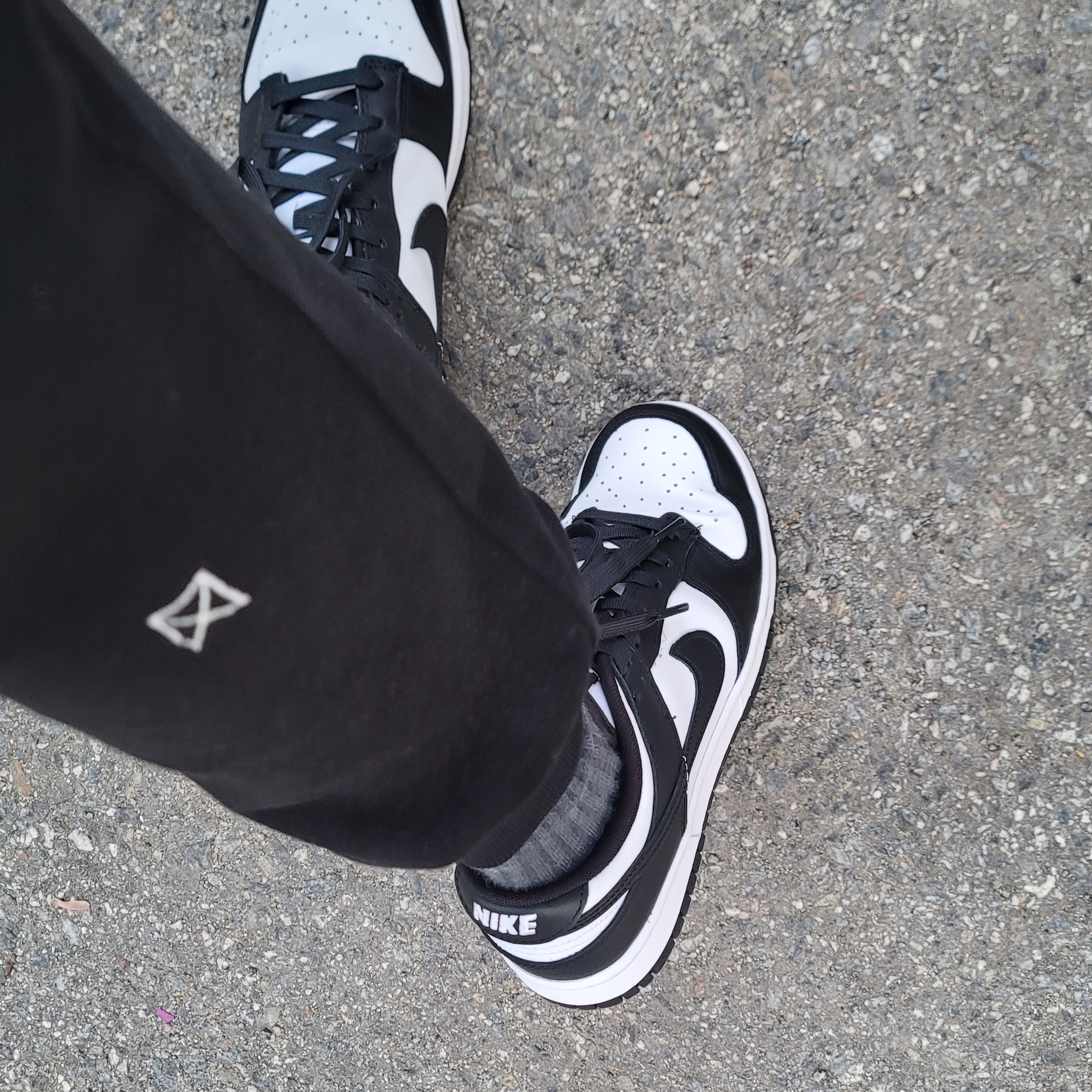 Nike Dunk Low Retro Black 착용 스타일