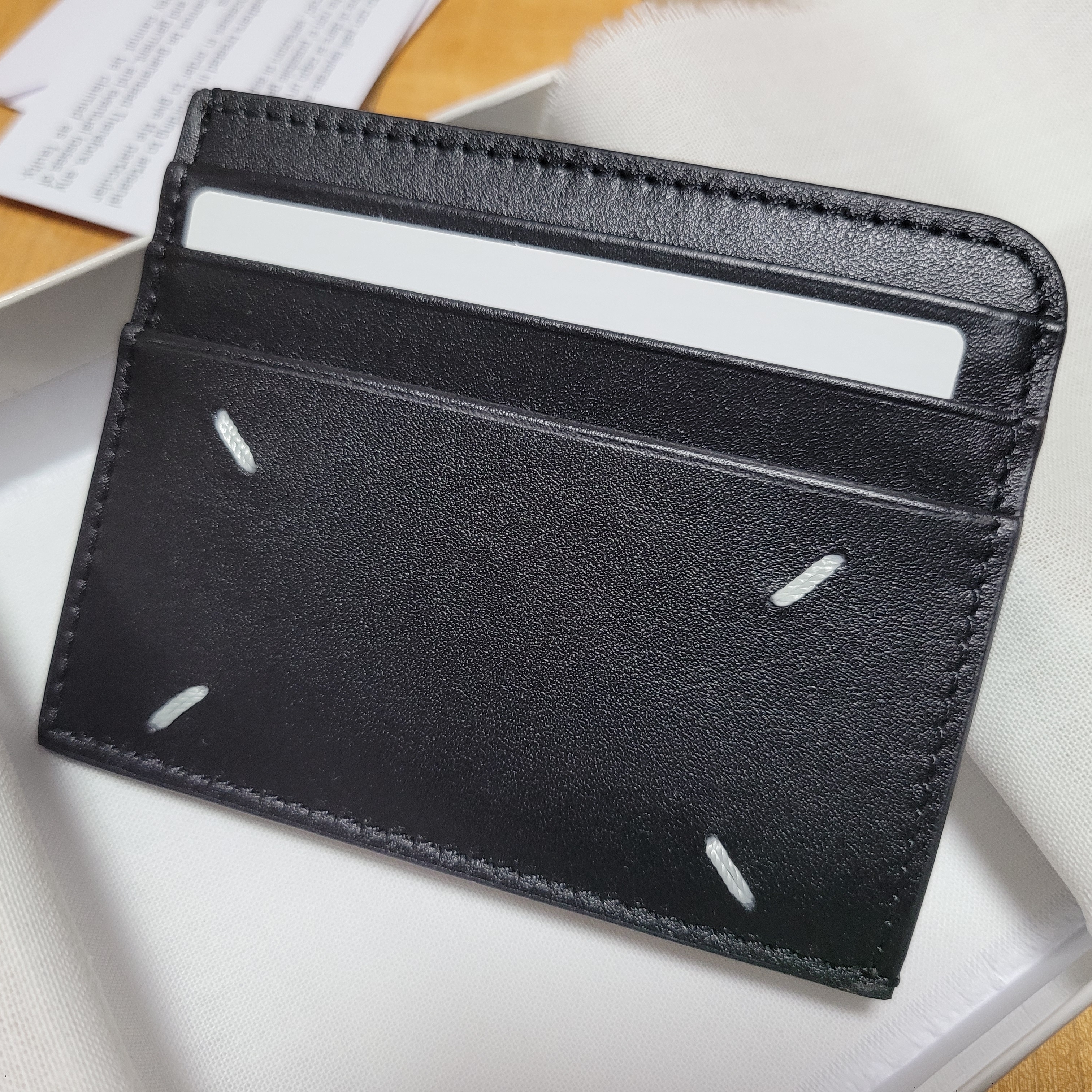 Maison Margiela Numbers Logo Leather Card Holder Black 착용 스타일