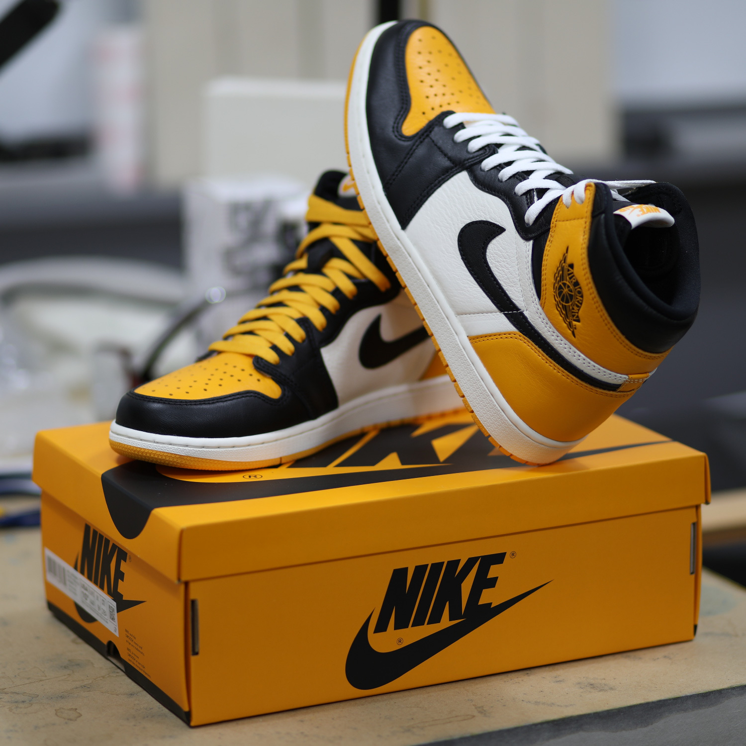 Jordan 1 Retro High OG Taxi 착용 스타일 - 1