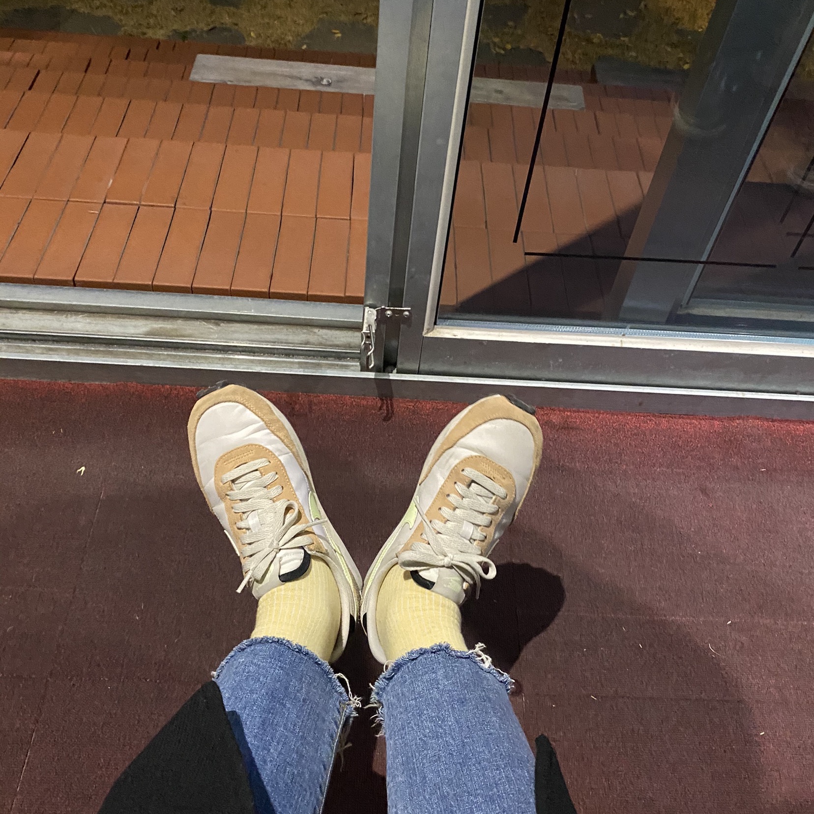 (W) Nike Daybreak Praline Volt 착용 스타일 - 1